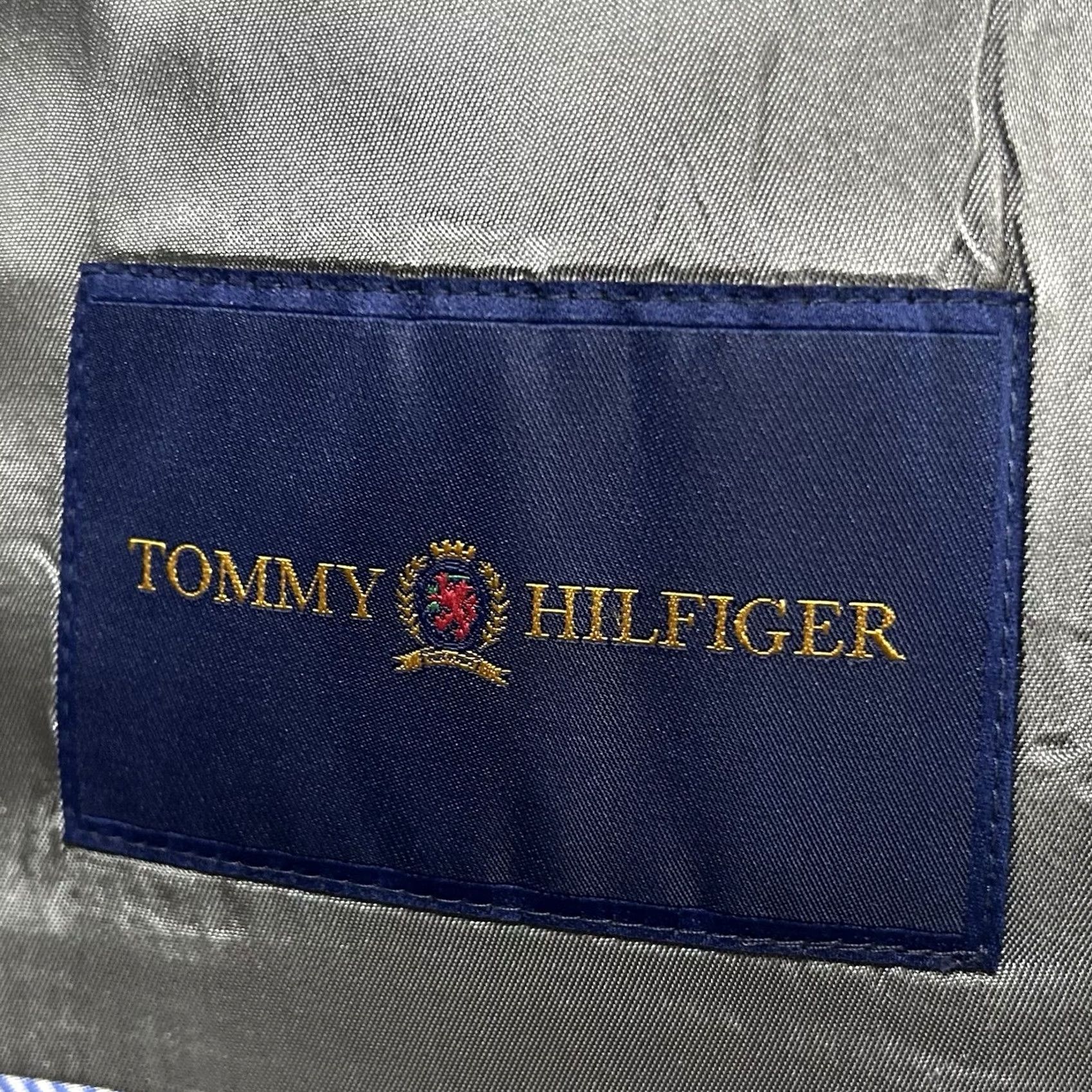 Tommy Hilfiger Tommy Hilfiger 46L Suit 40x32 Pleated 100% Wool Gray Two Button Lined Vented Wool Suit Mens 2 Piece Wide Notch Lapel Regular Fit 46/40 Gray Vintage No Size 40R - 3 Thumbnail