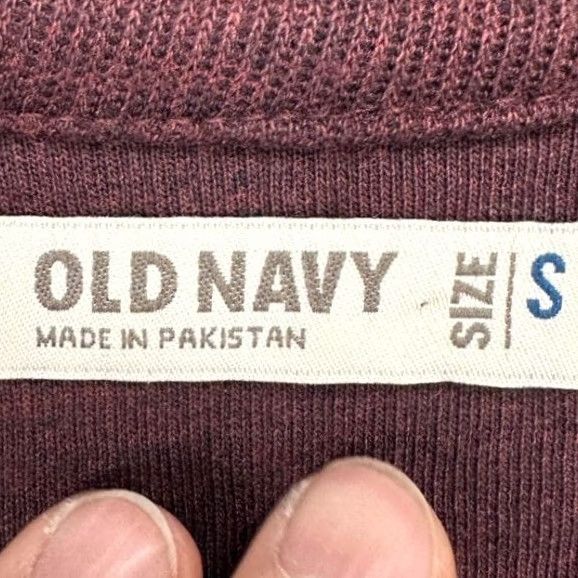 Old Navy Old Navy V-Neck Sweater Shirt Mens Small Red/Purple Knit Pullover Long Sleeve NEW Size US S / EU 44-46 / 1 - 4 Thumbnail