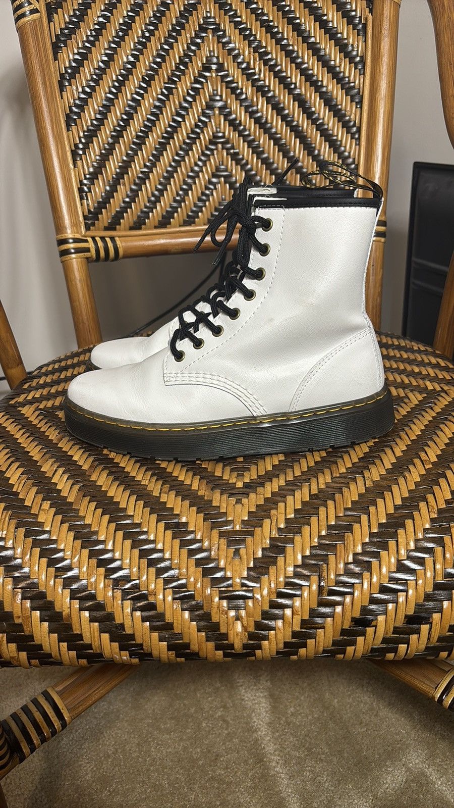 Dr. Martens Dr Martens Zavala Boots White Size US 7 / EU 40 - 1 Thumbnail