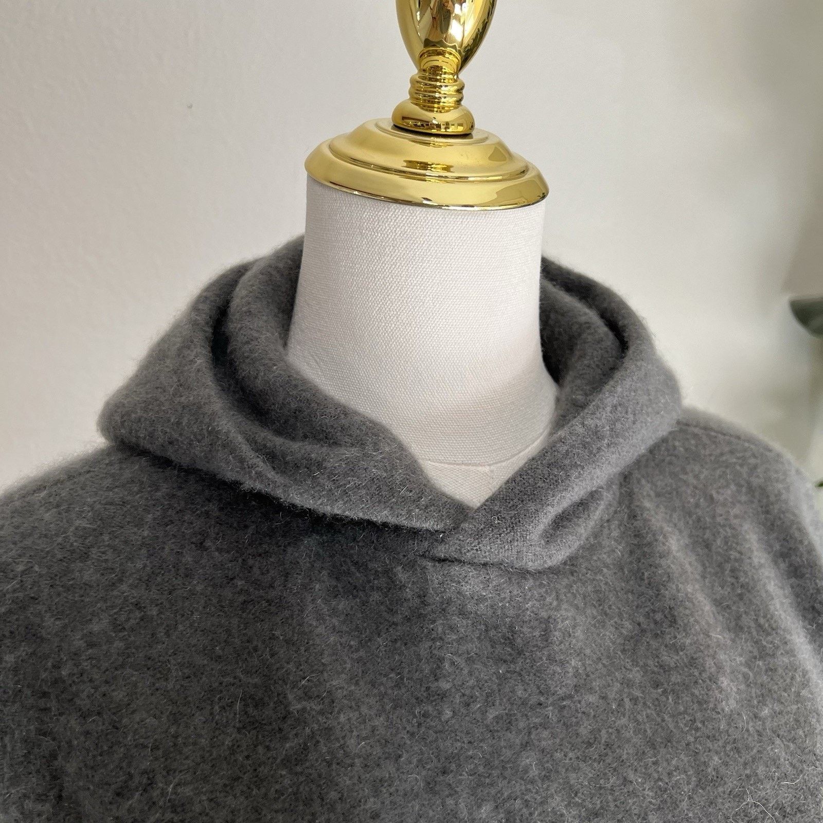Vince $495 Vince Cashmere Pullover Hoodie Grey XS Women Sweater Size XS / US 0-2 / IT 36-38 - 3 Thumbnail