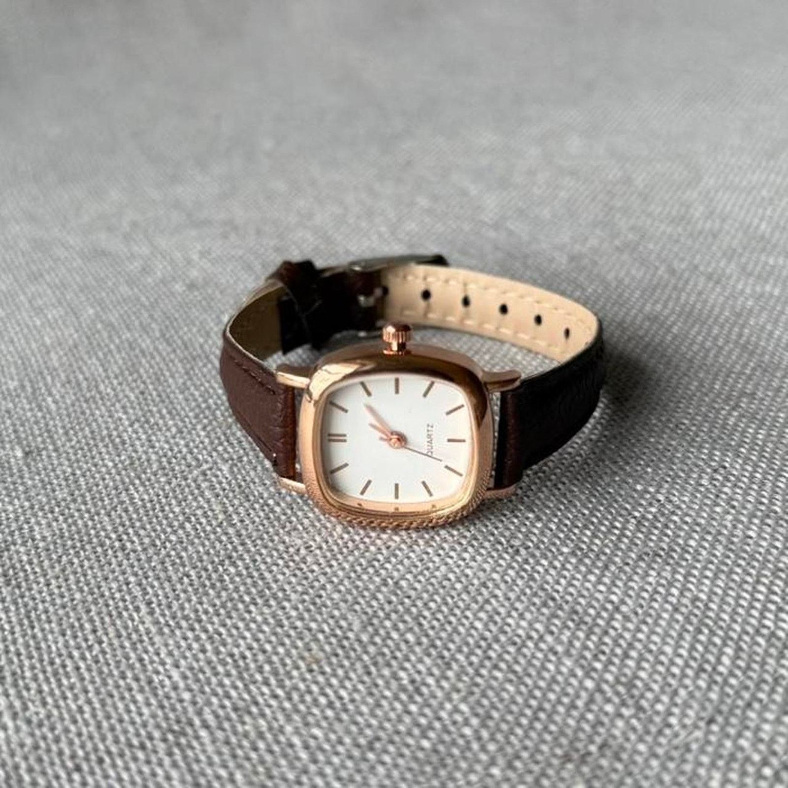 Other Brown leather vintage style watch WMNS//2 Size ONE SIZE - 1 Thumbnail
