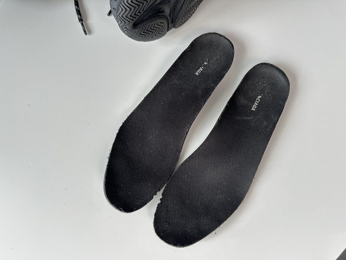 Balenciaga BALENCIAGA Triple S Women’s Sneakers Black EU 37 US 7 Shoes Size US 7 / IT 37 - 10 Thumbnail