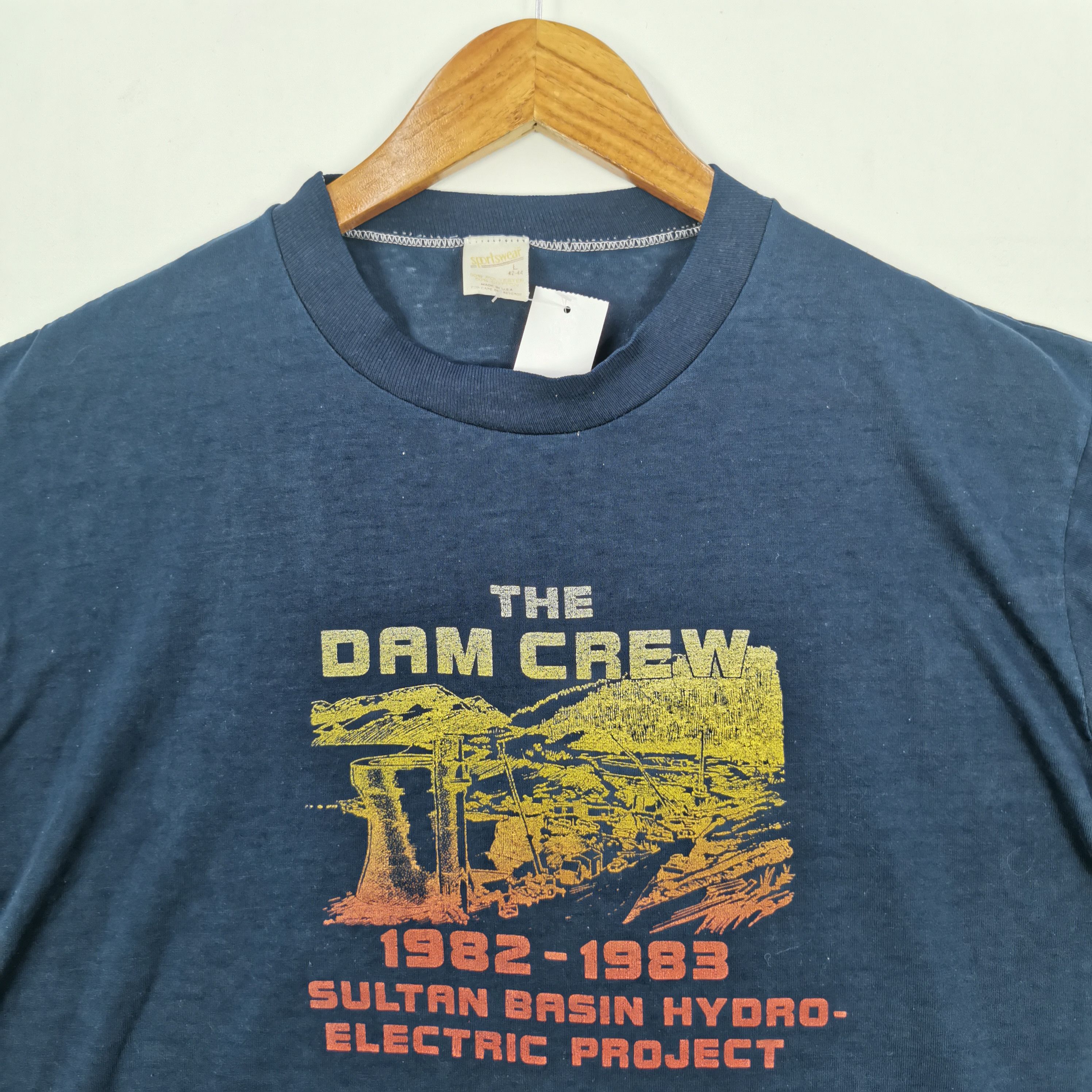 Vintage Vintage 90s The Dam Crew T-Shirt Hydro Electric Crewneck Tee Size US M / EU 48-50 / 2 - 2 Thumbnail