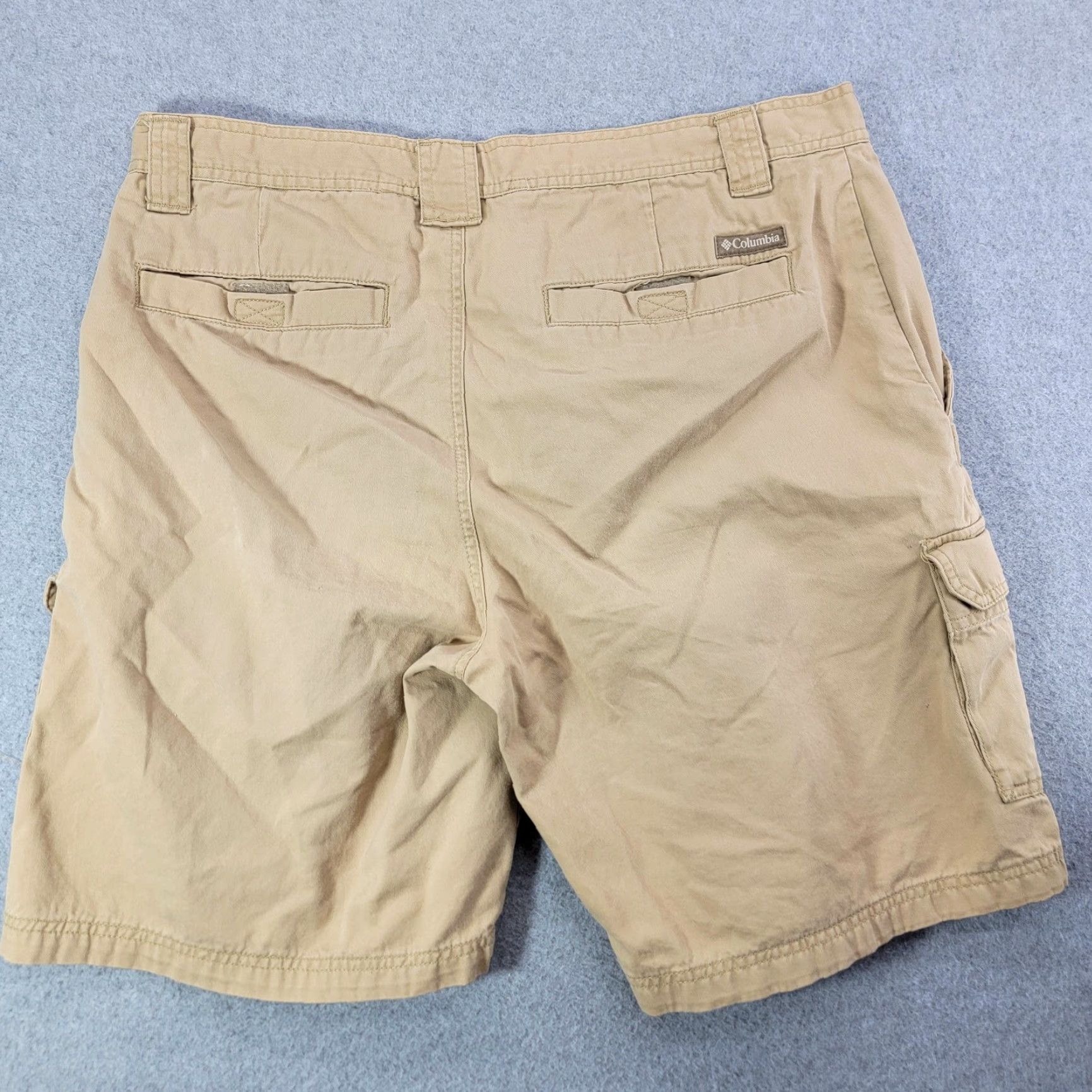 Vintage Columbia Cargo Shorts Mens 38 Khaki Cotton Utility Pockets Hiking Outdoor Trail Beige Shorts Mens Cargo Short 38 Inseam 10 Size US 38 / EU 54 - 5 Thumbnail