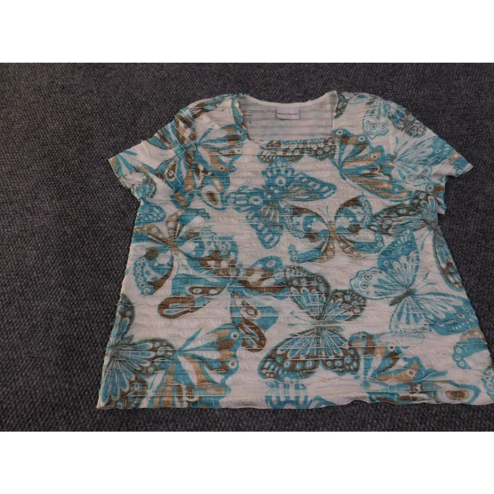 Vintage VINTAGE Alfred Dunner Shirt Womens 2XL Blue White Butterfly Print Crinkle Scoop T-Shirt Womens Plus Size XXL Size XXL / US 16-18 / IT 52-54 - 4 Thumbnail