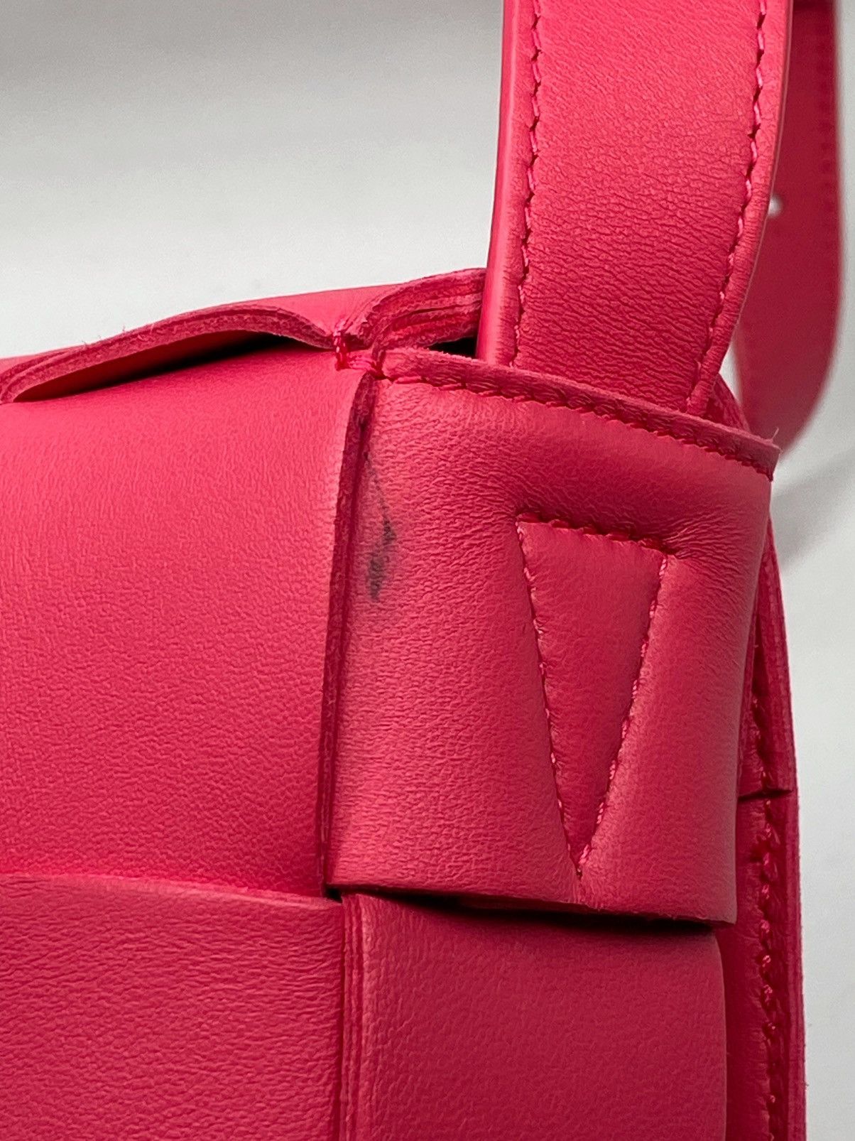 Bottega Veneta Bottega Veneta The Cassette Intreccio Leather Crossbody Bag Size ONE SIZE - 7 Thumbnail