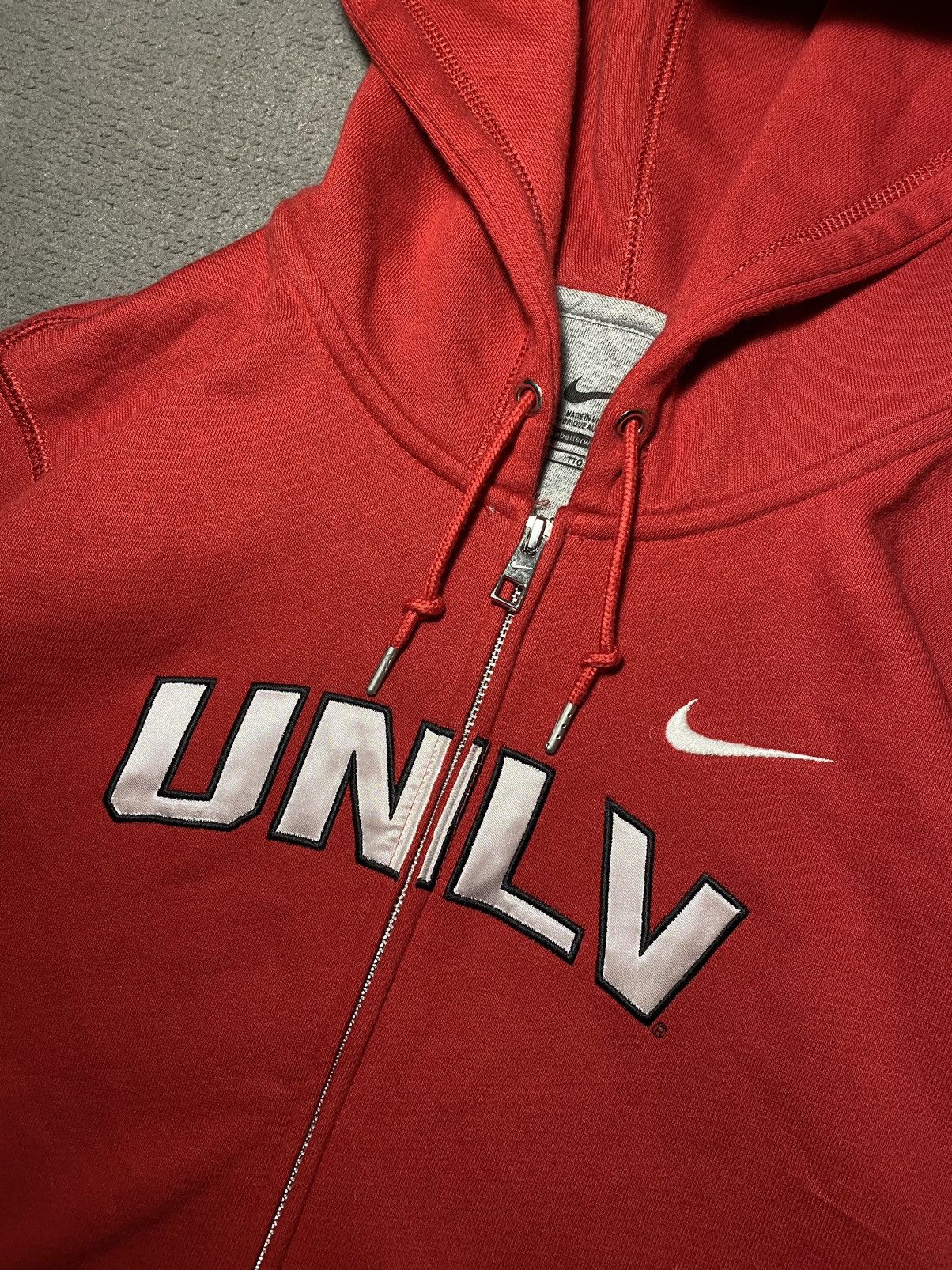 Nike × Vintage Nike UNLV men’s Zip Hoodie Y2K style University of Nevada Size US XL / EU 56 / 4 - 6 Thumbnail