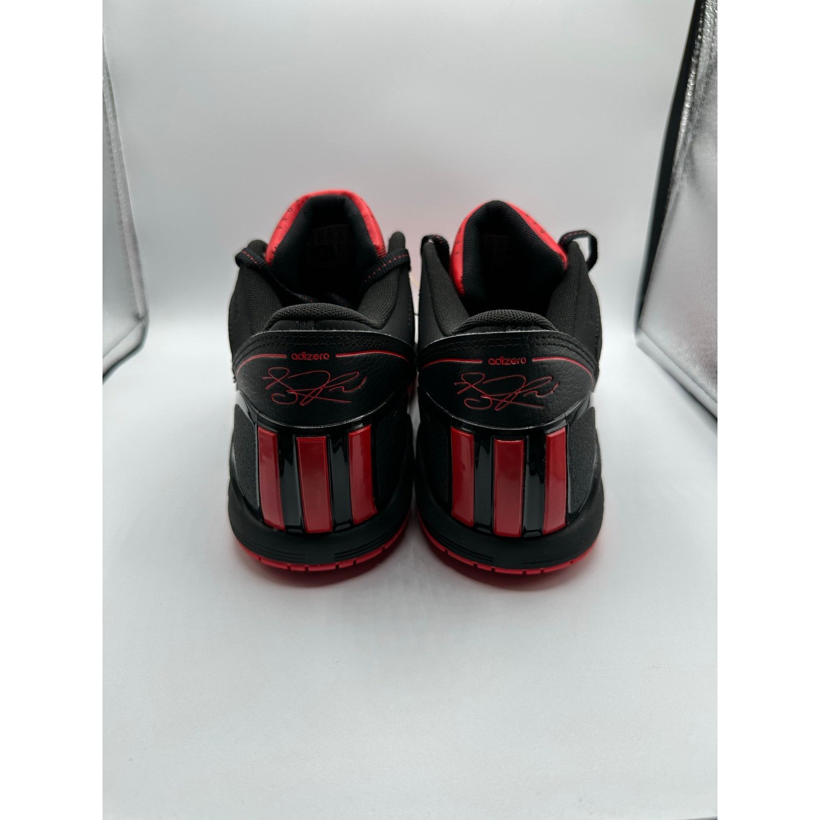 Adidas Adidas Adizero Rose 1.5 Low Restomod “Black Vivid Red”size 8 Size US 8 / EU 41 - 4 Thumbnail
