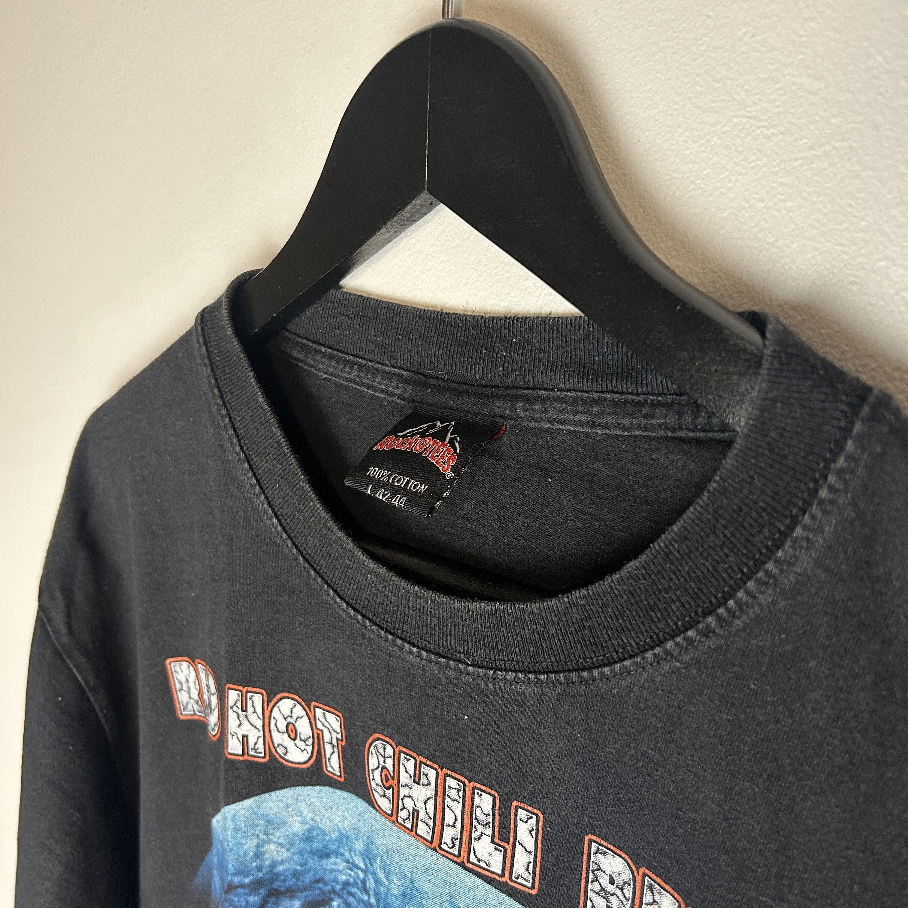 Band Tees Vintage Red Hot Chili Peppers Stadium Arcadium Band T-shirt Size US L / EU 52-54 / 3 - 5 Thumbnail