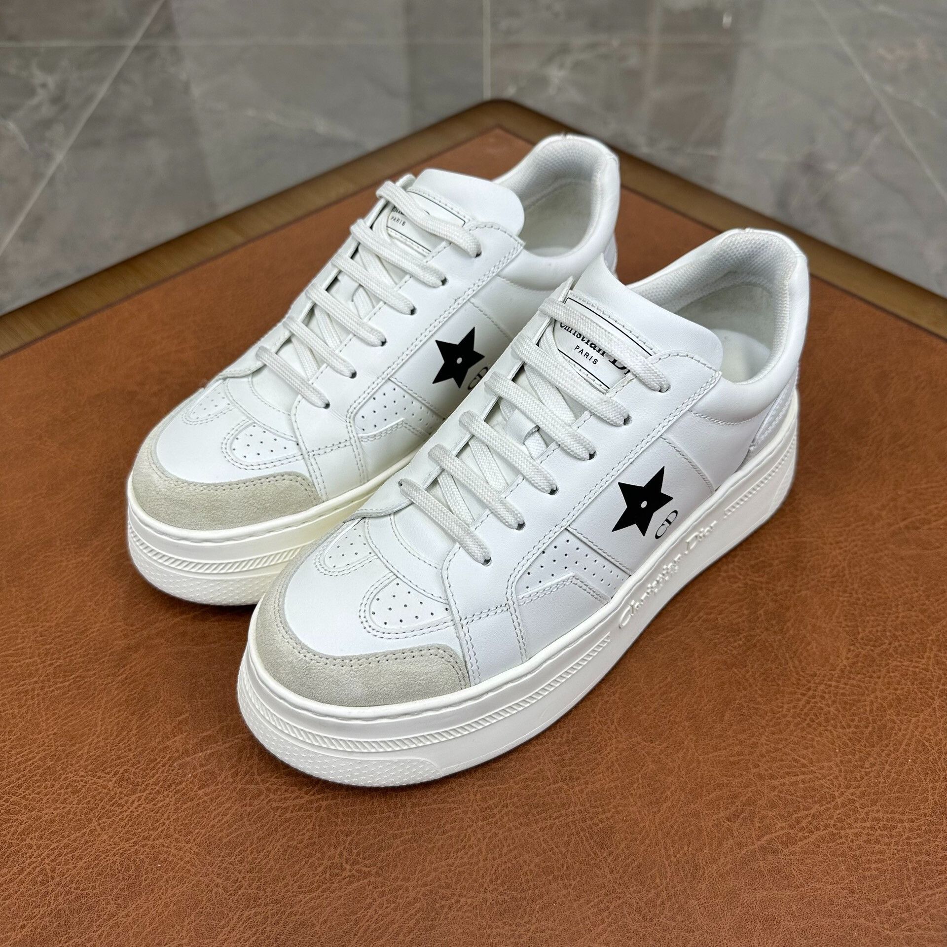 Dior Dior Leather White Lowtop Sneakers it_37-5 Women Size US 7.5 / IT 37.5 - 1 Thumbnail