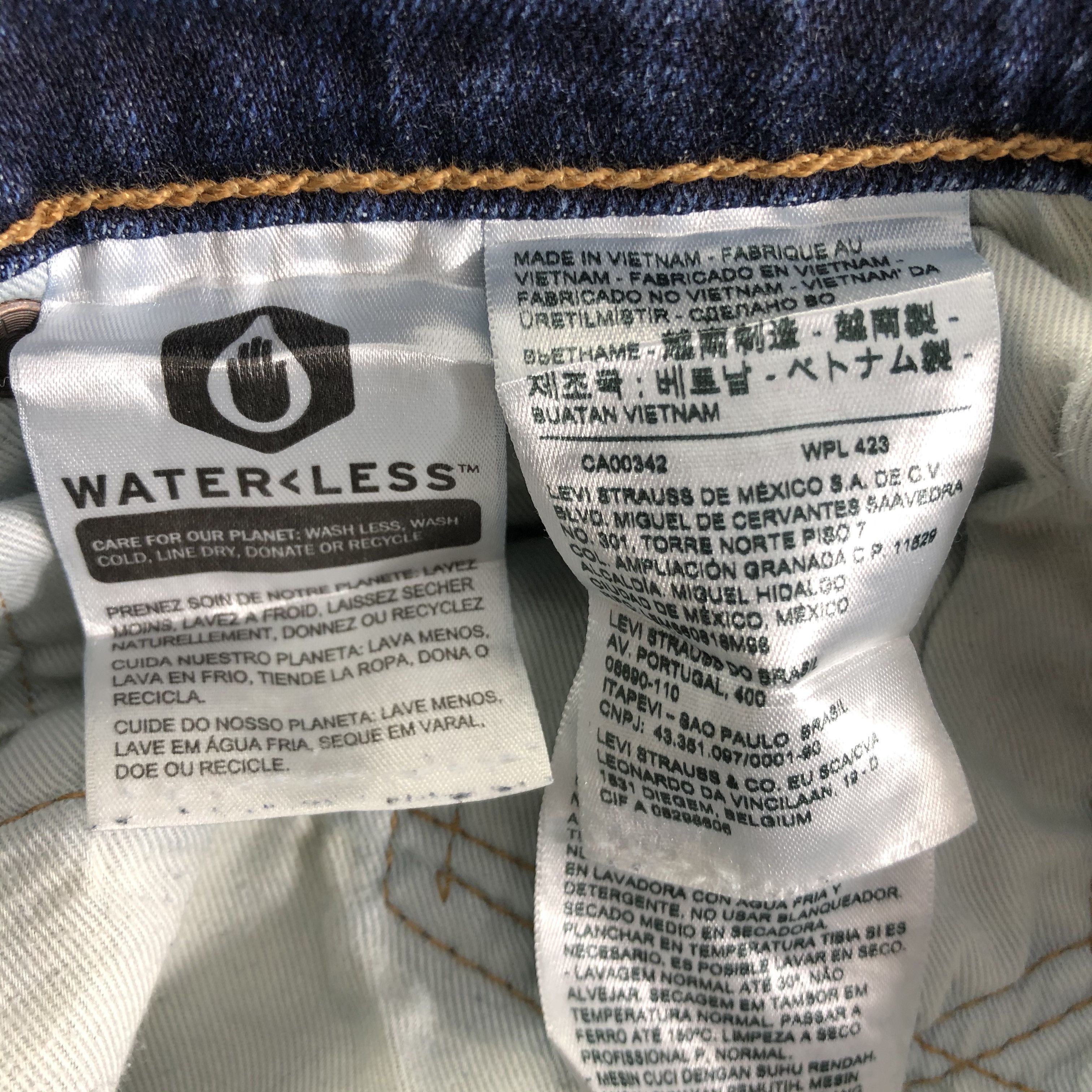 Levi's Vintage Blue Wash Levis 505 Jeans-J3613 Size US 33 - 12 Thumbnail