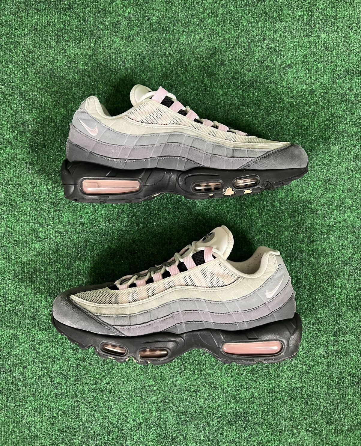 Nike Nike Air Max 95 Gunsmoke Pink Foam Grey White Black Mens 10 Size US 10 / EU 43 - 2 Thumbnail