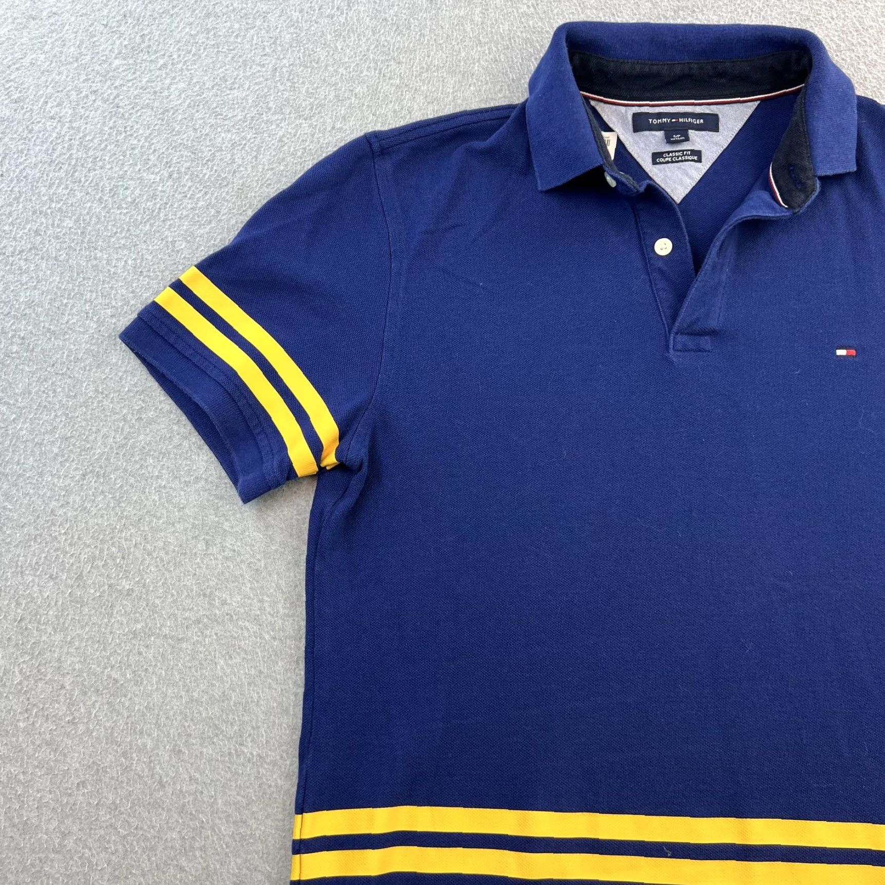 Tommy Hilfiger Tommy Hilfiger Polo Shirt Mens Small Navy Blue Striped Classic Fit Spellout Shirt Size US S / EU 44-46 / 1 - 6 Thumbnail