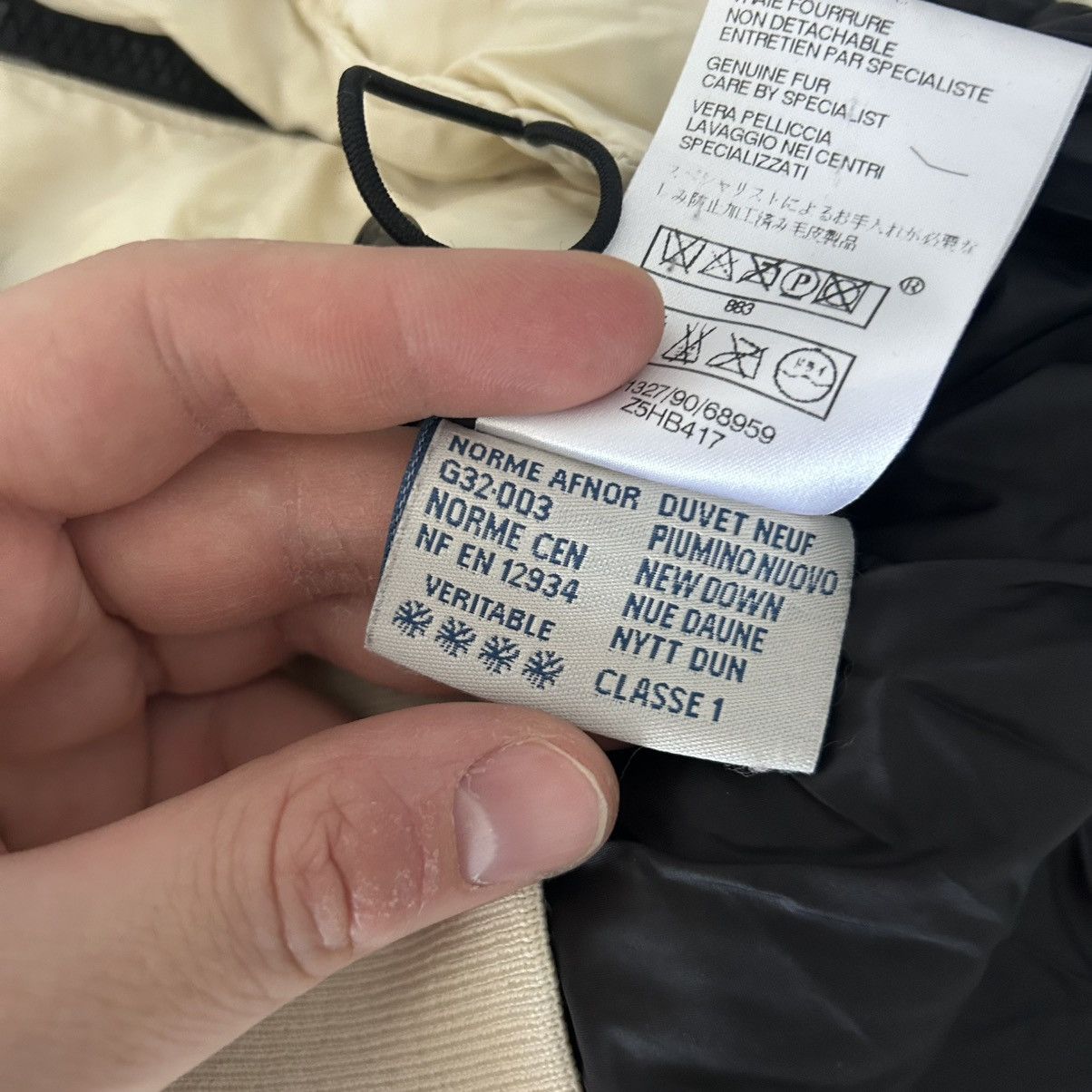 Moncler Moncler puffer jacket on off white cream Size US M / EU 48-50 / 2 - 14 Thumbnail