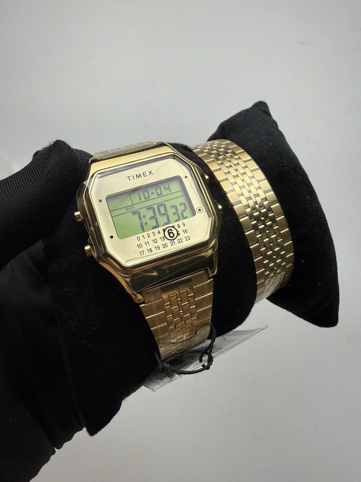 Maison Margiela × Timex Maison Margiela x Timex T80 Gold Watch Size ONE SIZE - 5 Thumbnail