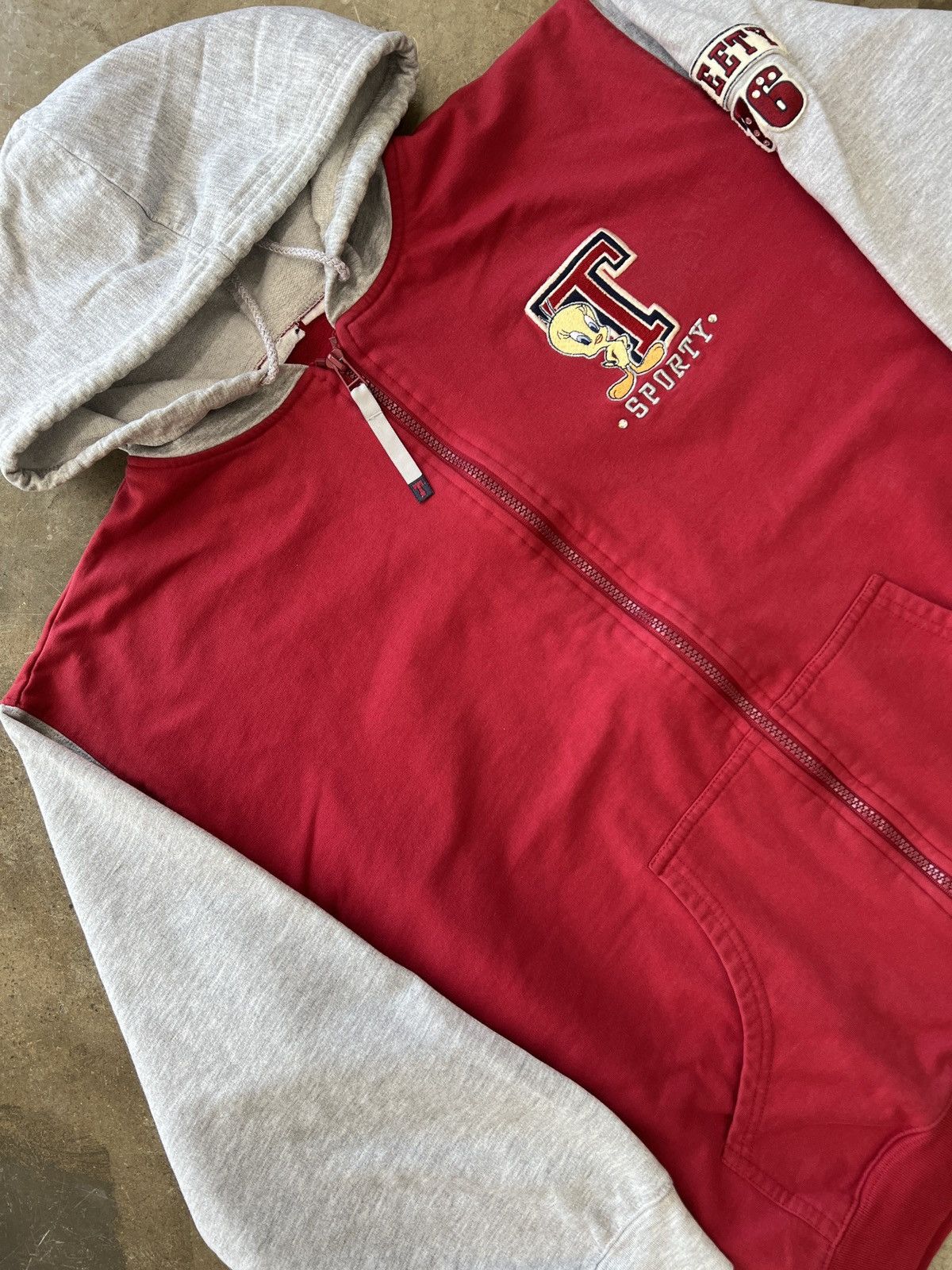 Vintage Vintage Tweety Bird Varsity Sport Zip-Up Sz. Small Size US S / EU 44-46 / 1 - 1 Thumbnail