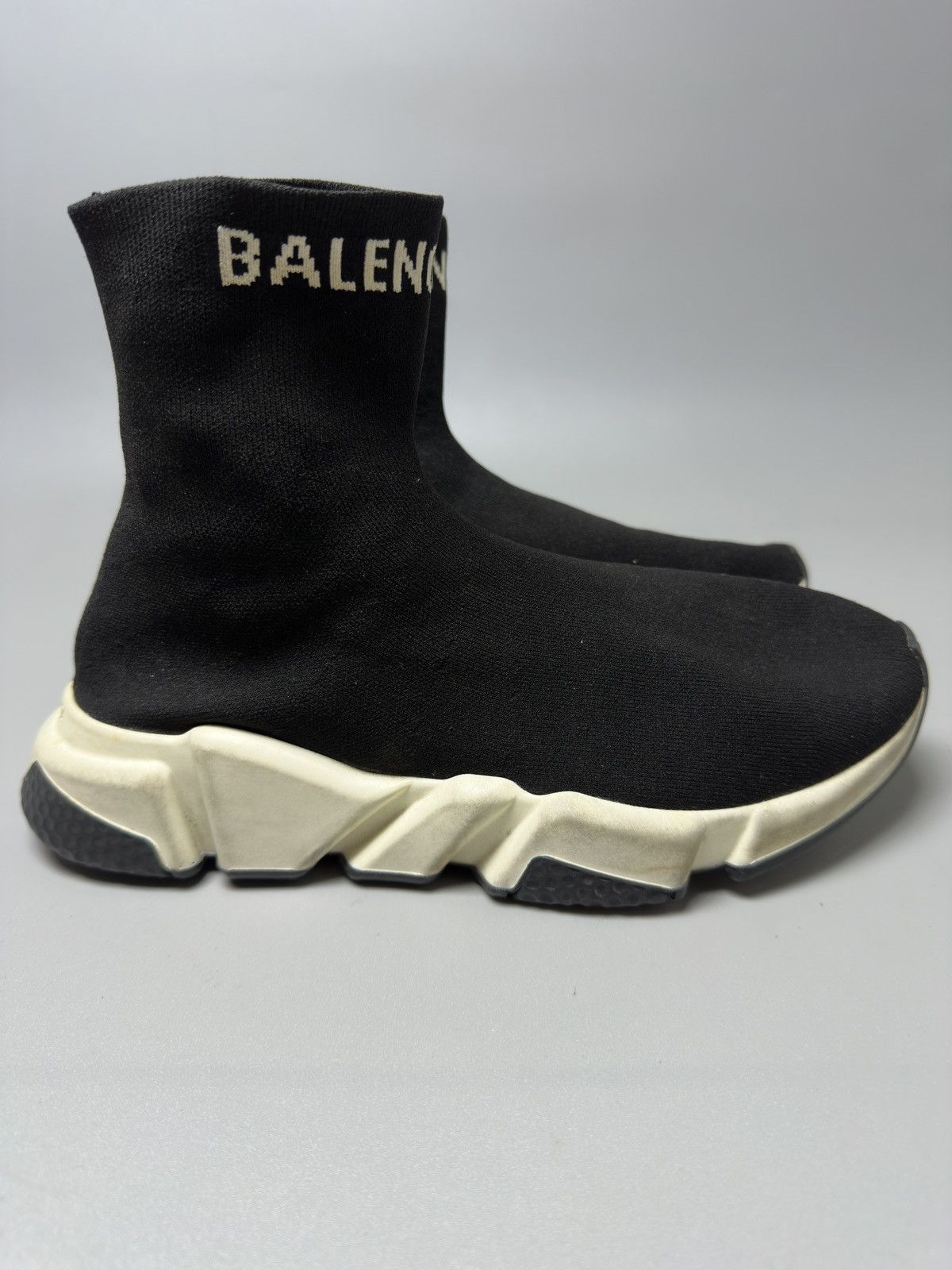 Balenciaga Balenciaga Black Knit Fabric Speed Trainer Size US 6 / EU 39 - 2 Thumbnail