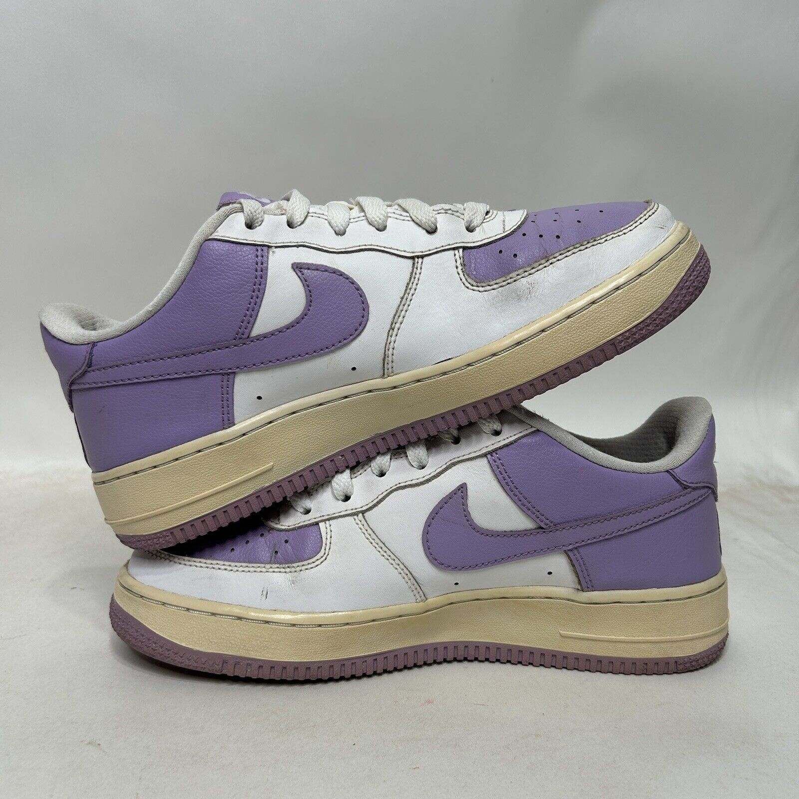 Nike Nike Shoes Air Force 1 GS “White Purple” 2024 Size US 8.5 / IT 38.5 - 3 Thumbnail