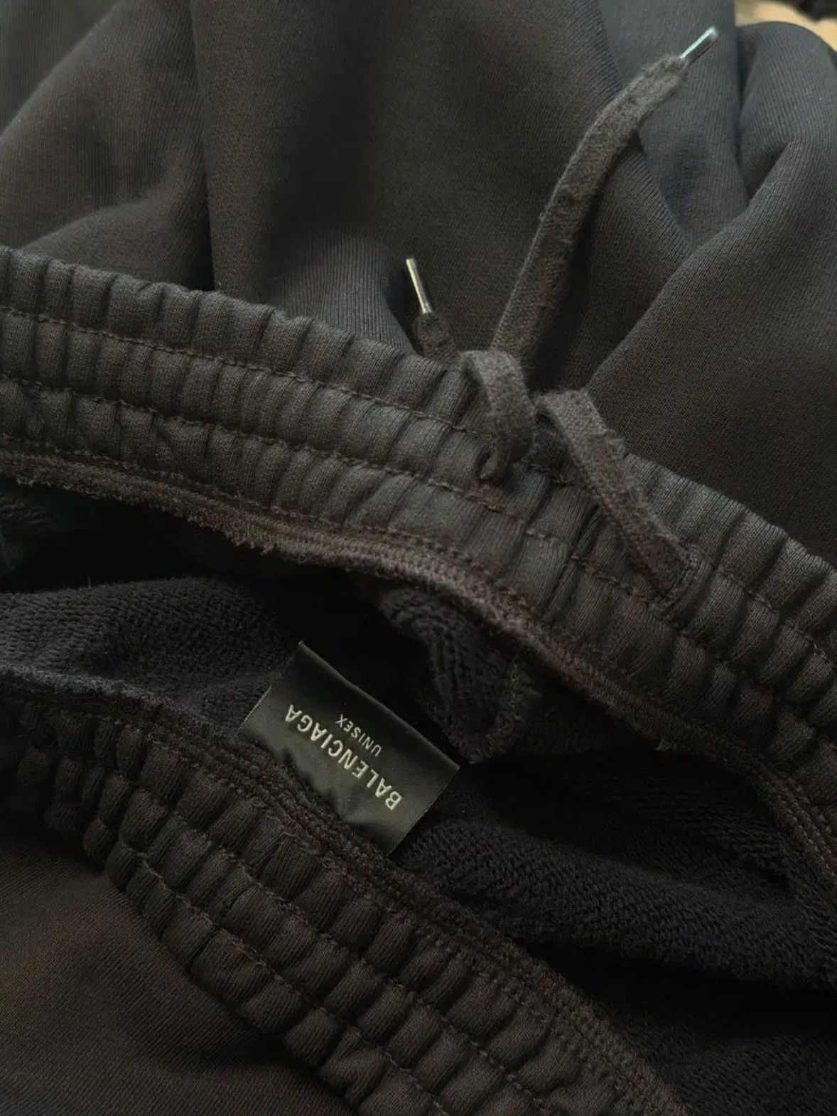 Balenciaga Balenciaga Distressed Baggy Sweatpants Size US 31 - 6 Thumbnail