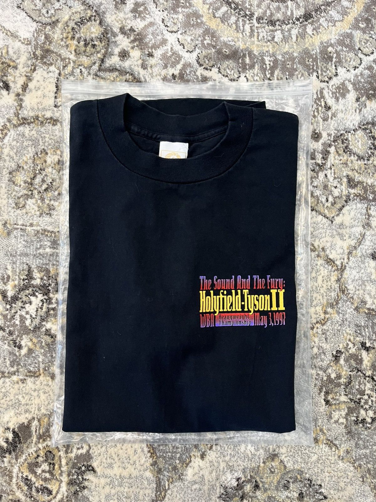 Vintage Vintage 1997 Mike Tyson vs Evander Holyfield MGM T-Shirt Size US L / EU 52-54 / 3 - 1 Thumbnail