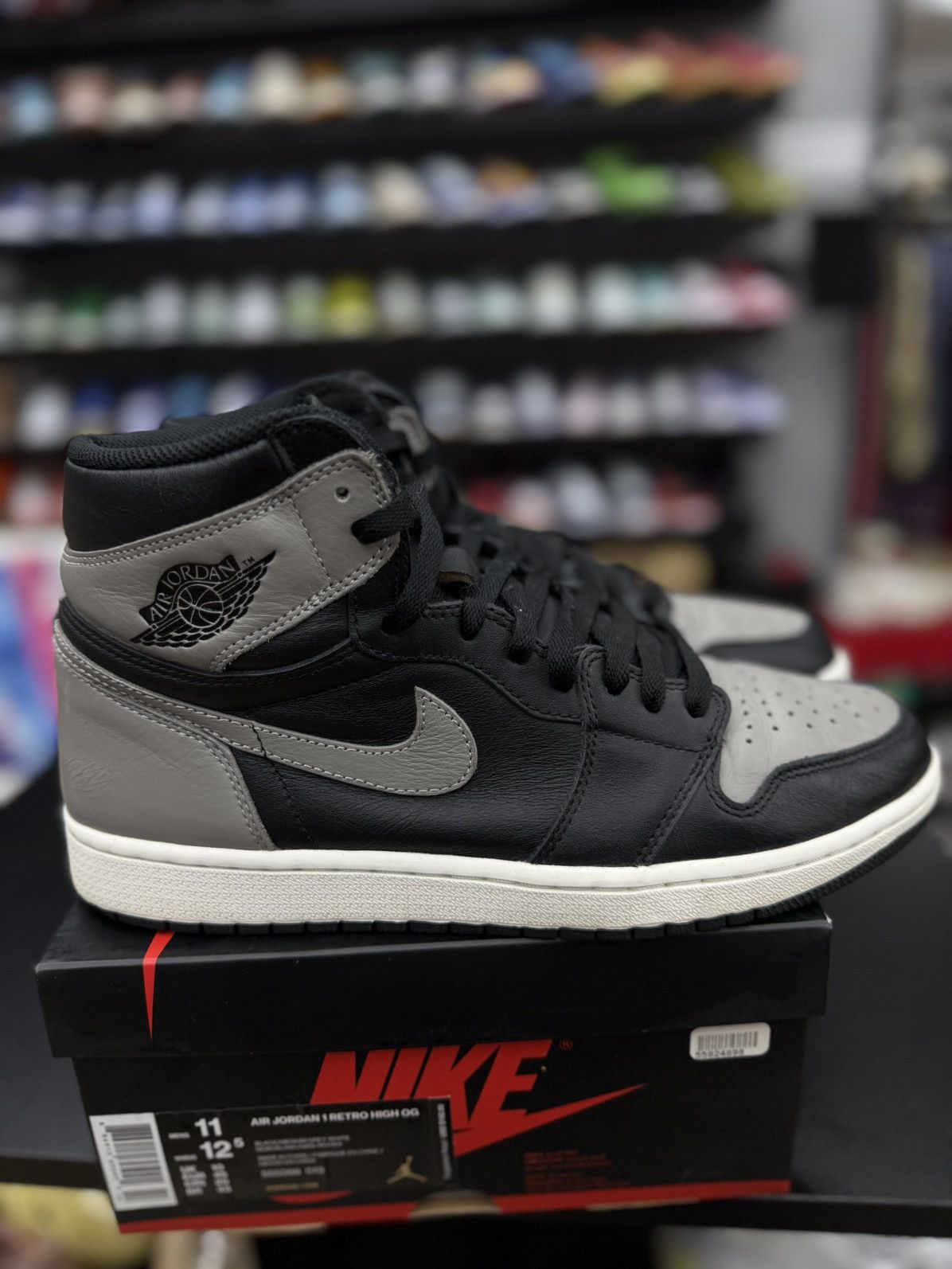 Jordan Brand Jordan 1 High Shadow OG (2018) Size 11 Pre Owned 🧼 Size US 11 / EU 44 - 10 Thumbnail