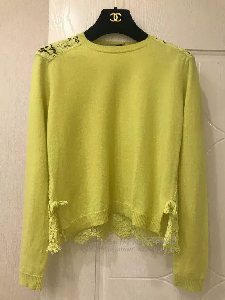 Valentino Valentino Cashmere lace top Size M / US 6-8 / IT 42-44 - 1 Thumbnail