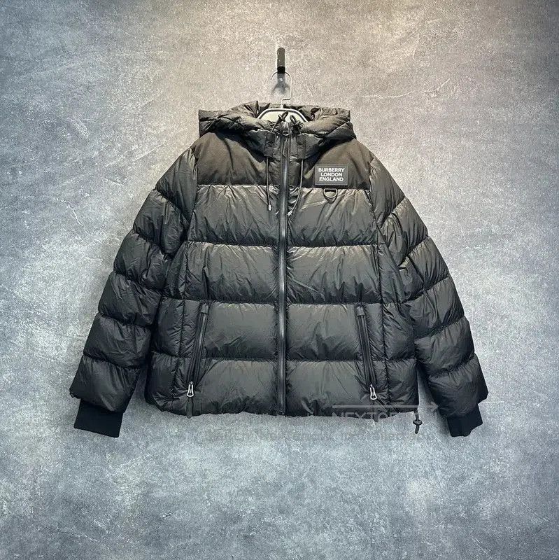 Burberry Black Women's Puffer Jacket XL.