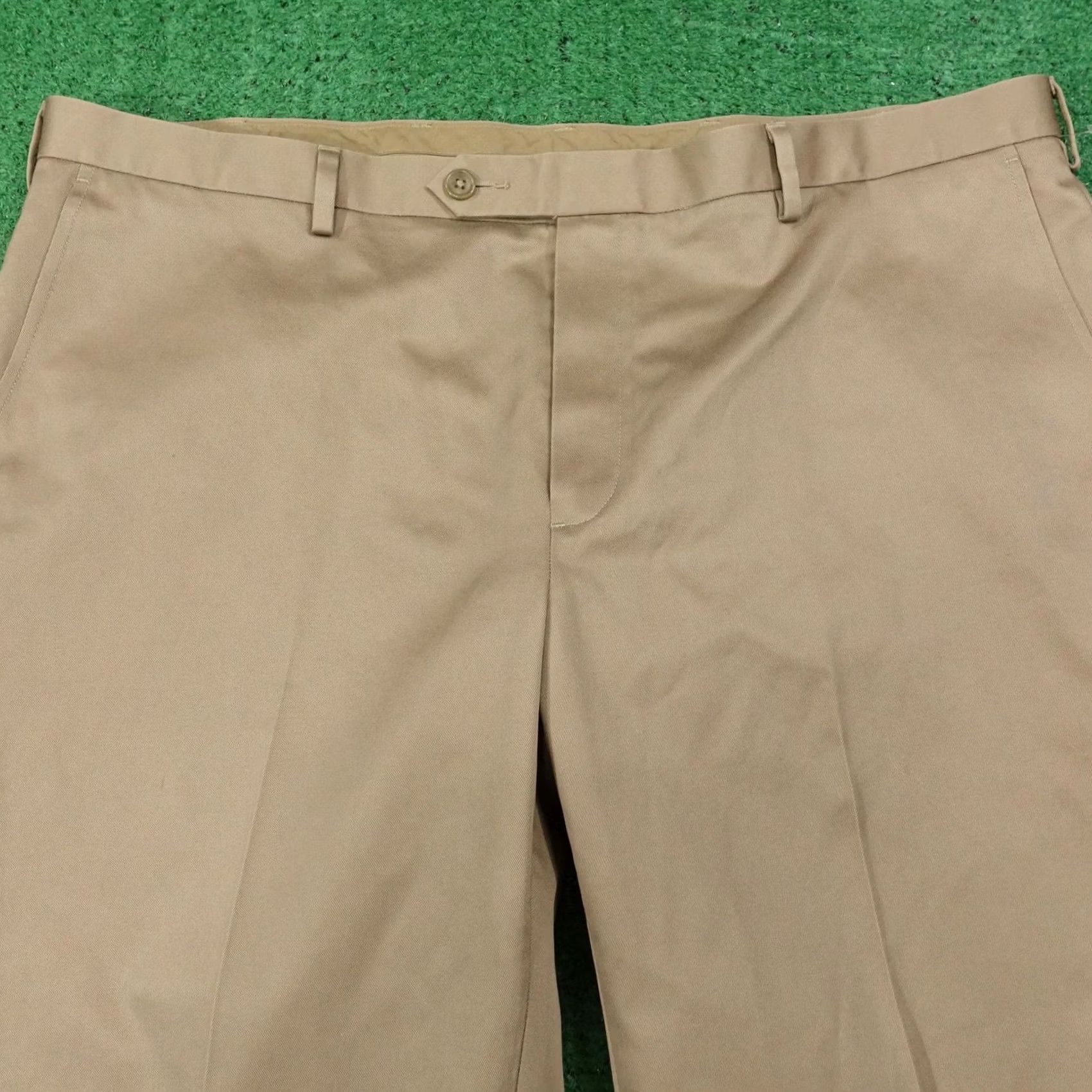 Jos. A. Bank Jos. A. Bank Pants Mens 40 Beige Chino 40x32 Traveler Collection Size US 40 / EU 56 - 2 Thumbnail