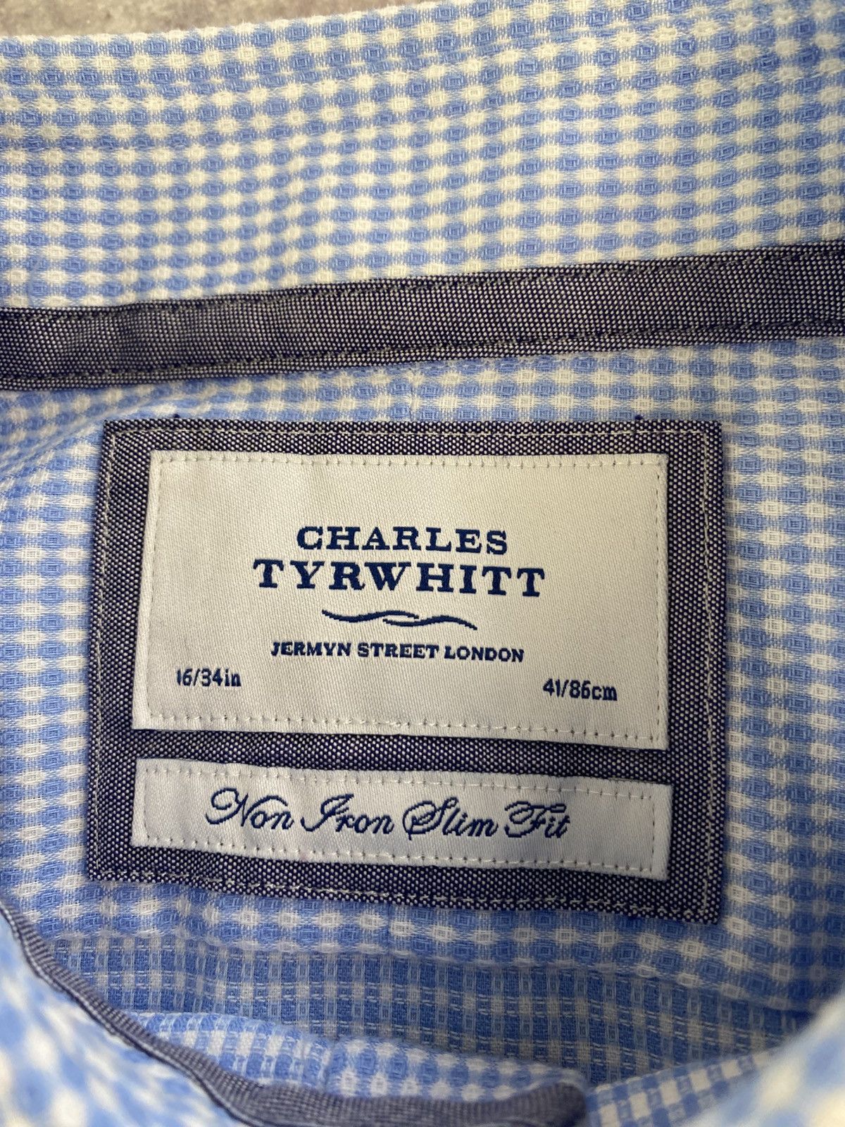 Charles Tyrwhitt Charles Tyrwhitt Houndstooth Button Shirt Size: 16 Size US M / EU 48-50 / 2 - 3 Thumbnail