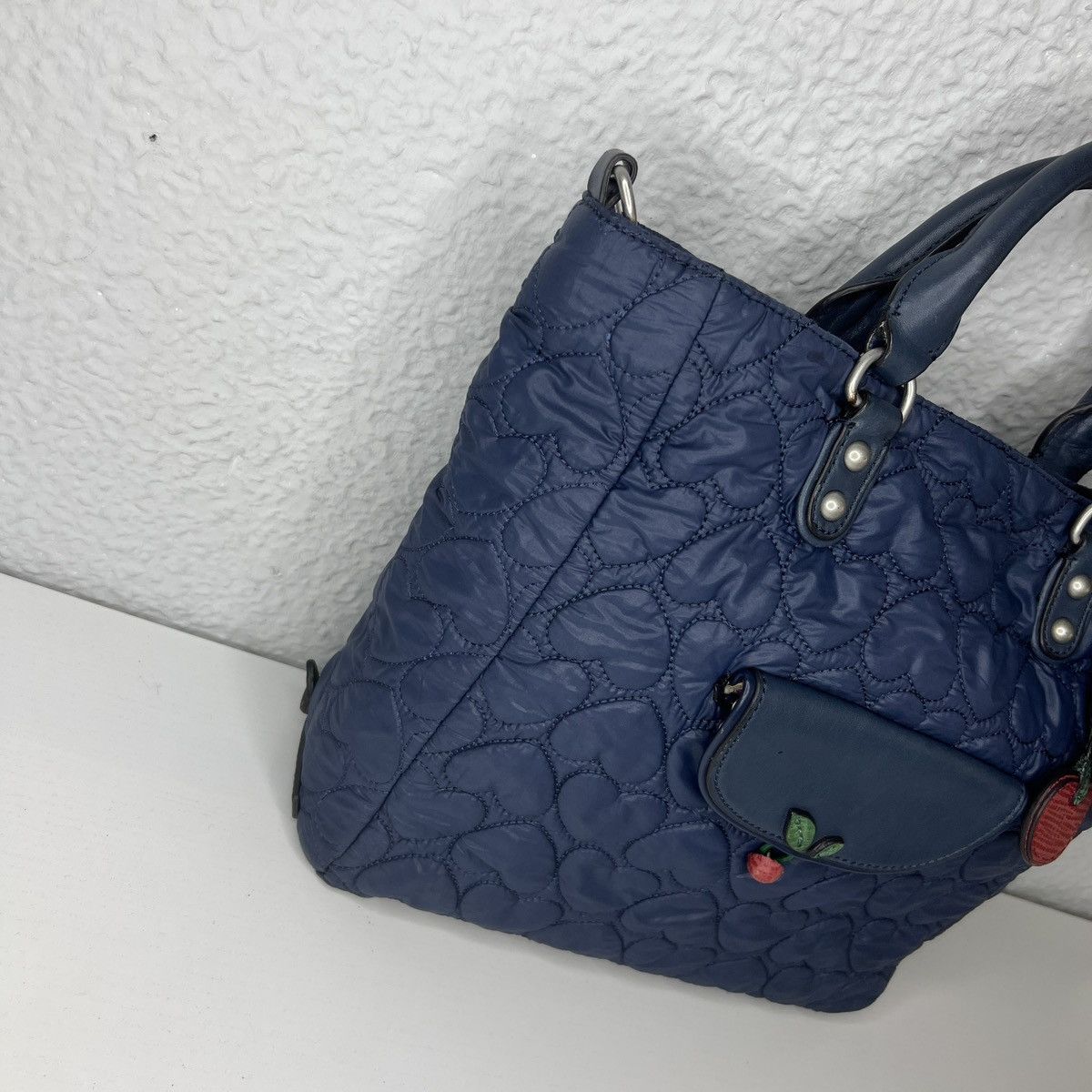Juicy Couture Juicy Couture Shoulder Handle Tote Bag Quilted Hearts Cherry Size ONE SIZE - 2 Thumbnail