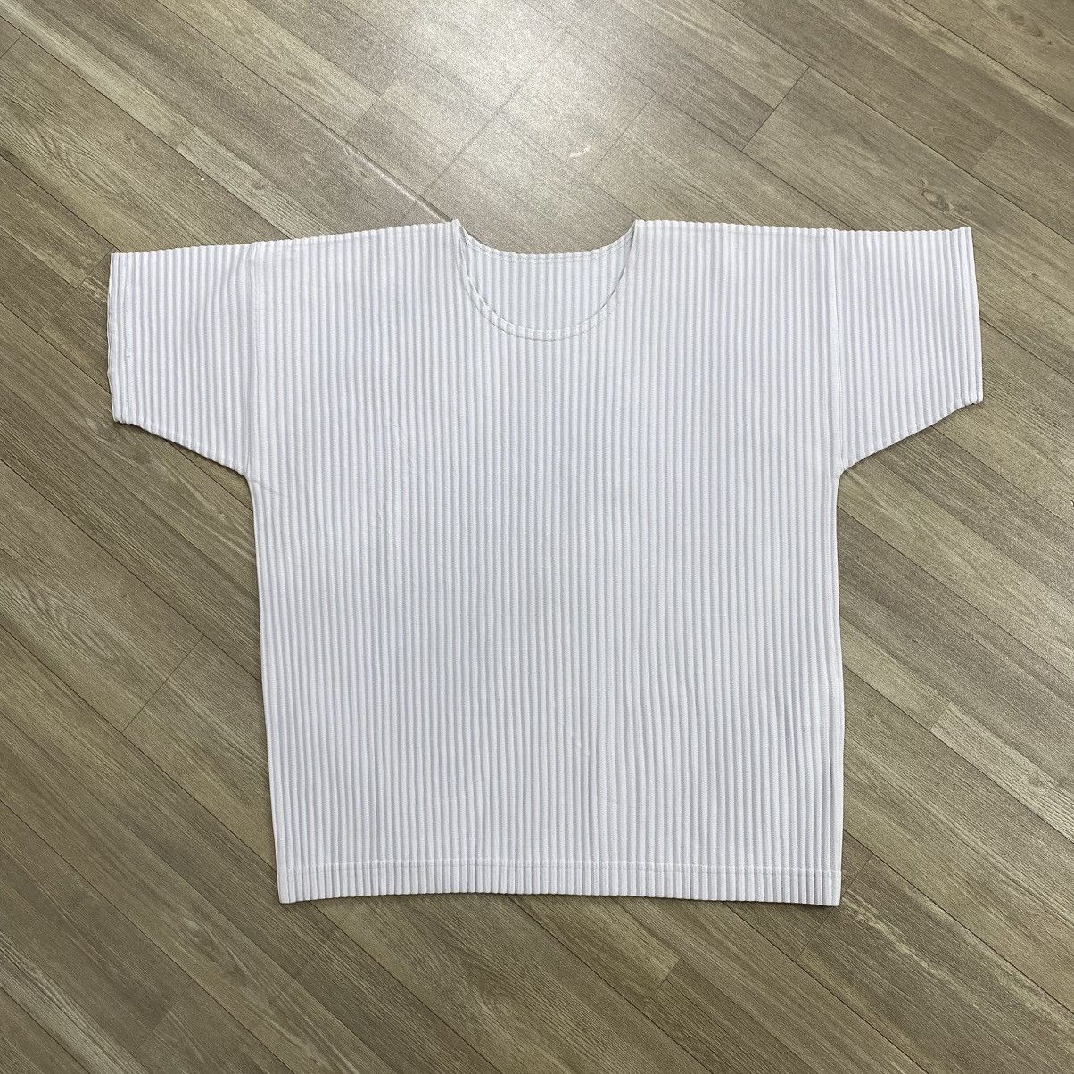 Homme Plisse Issey Miyake Homme Plisse Issey Miyake Pleated Tee Size M / US 6-8 / IT 42-44 - 1 Thumbnail