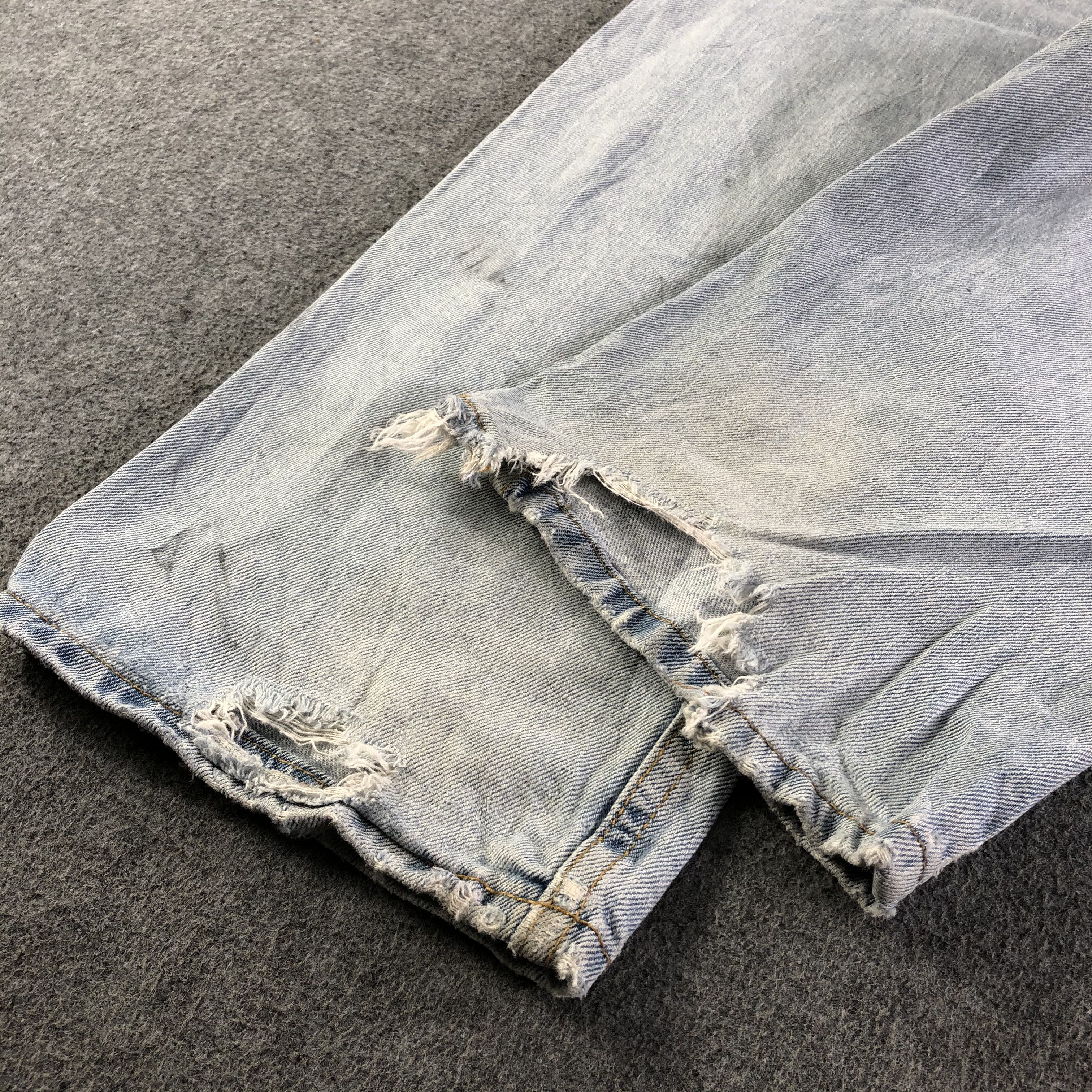Levi's Vintage Light Wash Levis 505 Jeans-J4283 Size US 41 - 6 Thumbnail