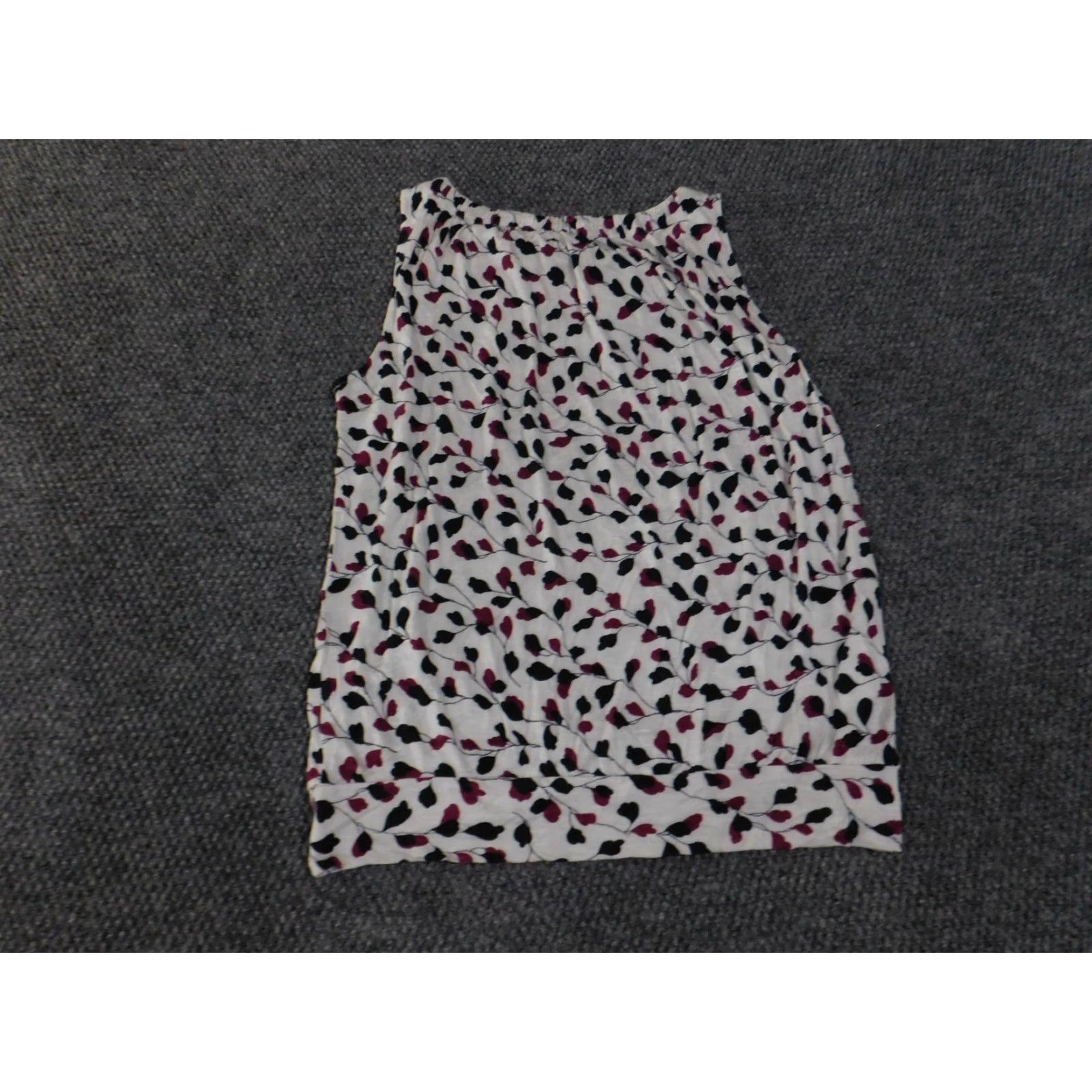 Loft LOFT OUTLET Womens Blouse Tank Sleeveless Multicolor Floral Pleated Scoop Neck Button Free Pullover Top XS? Size S / US 4 / IT 40 - 7 Thumbnail