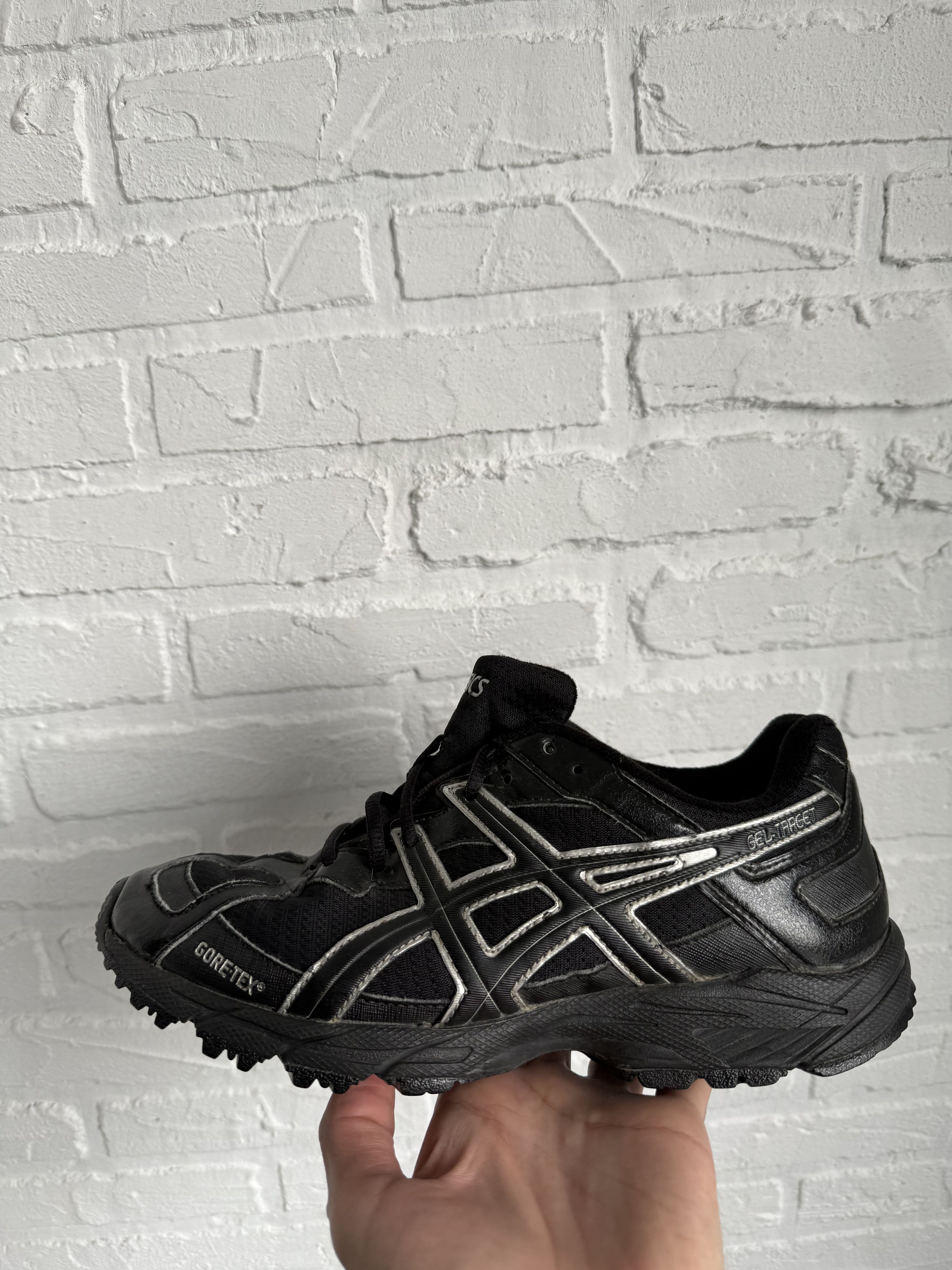 Asics Vintage ASICS gel target gore-Tex sneakers Size US 9.5 / EU 42-43 - 7 Thumbnail