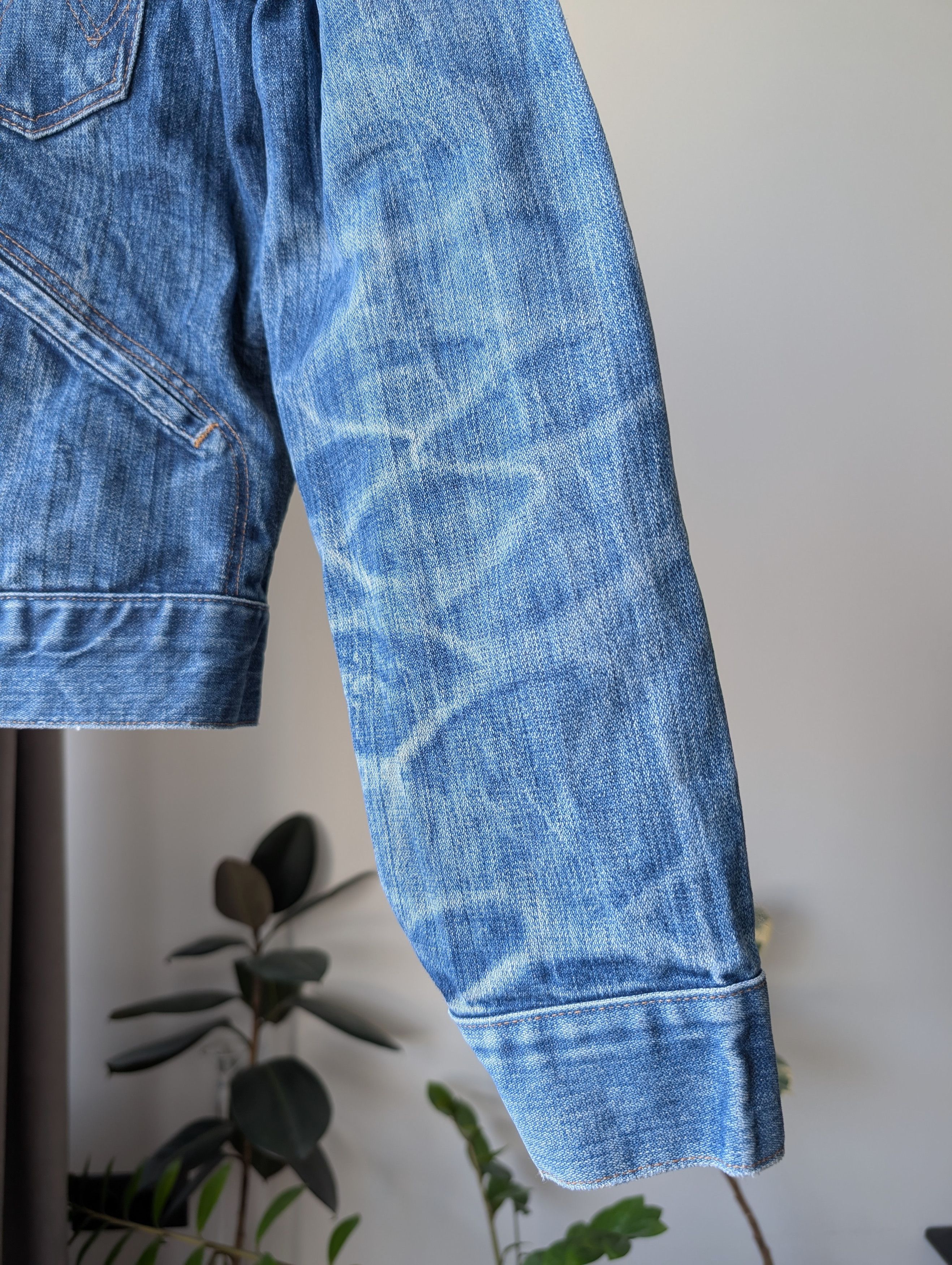 Wrangler Vintage Distressed Faded Denim Jacket Size M / US 6-8 / IT 42-44 - 4 Thumbnail