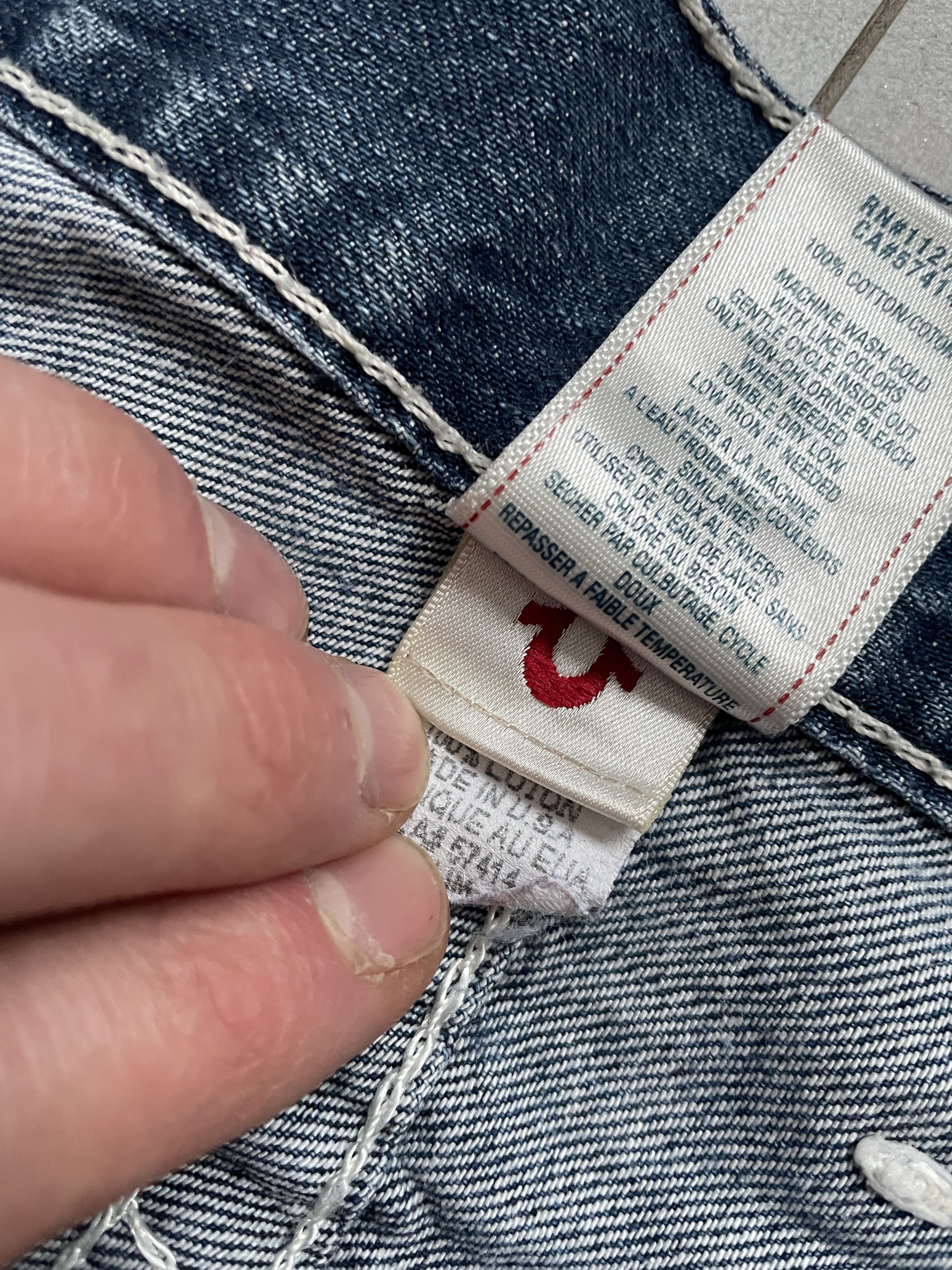 True Religion Y2K TRUE RELIGION STRAIGHT LIGHT BLUE DISTRESSED JEANS Size US 38 / EU 54 - 7 Thumbnail