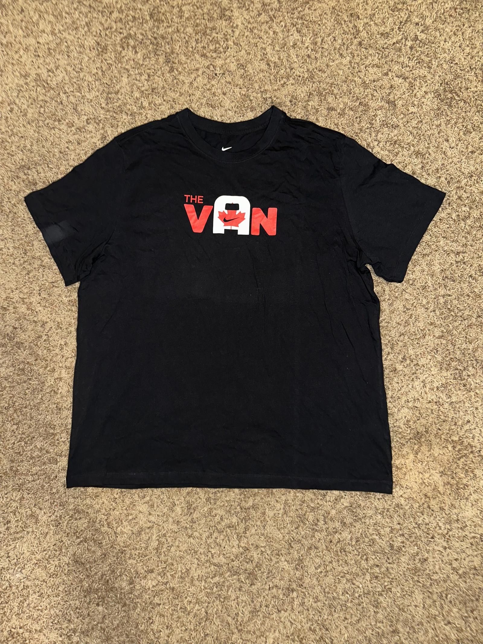 Nike Nike Men’s The Van Canada Hockey Flag Employee Exclusive T-Shirt Size US XXL / EU 58 / 5 - 1 Thumbnail