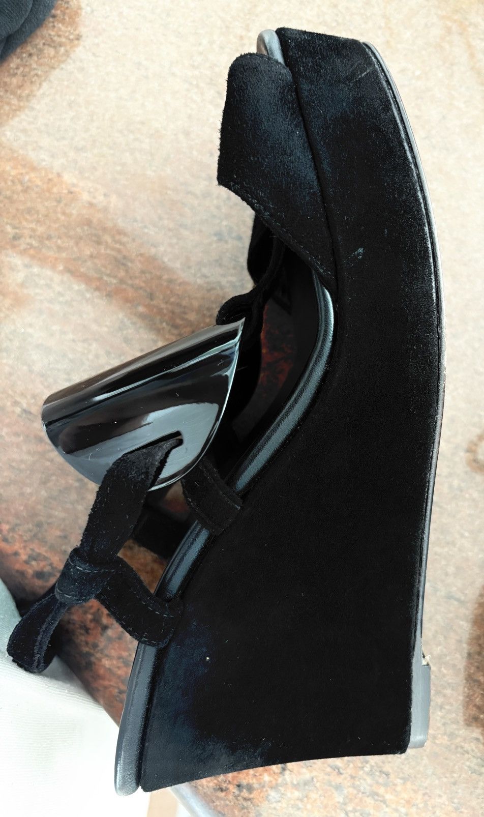 Hermes Hermes ankle strap suede sandals with medallion detail Size US 8 / IT 38 - 9 Thumbnail