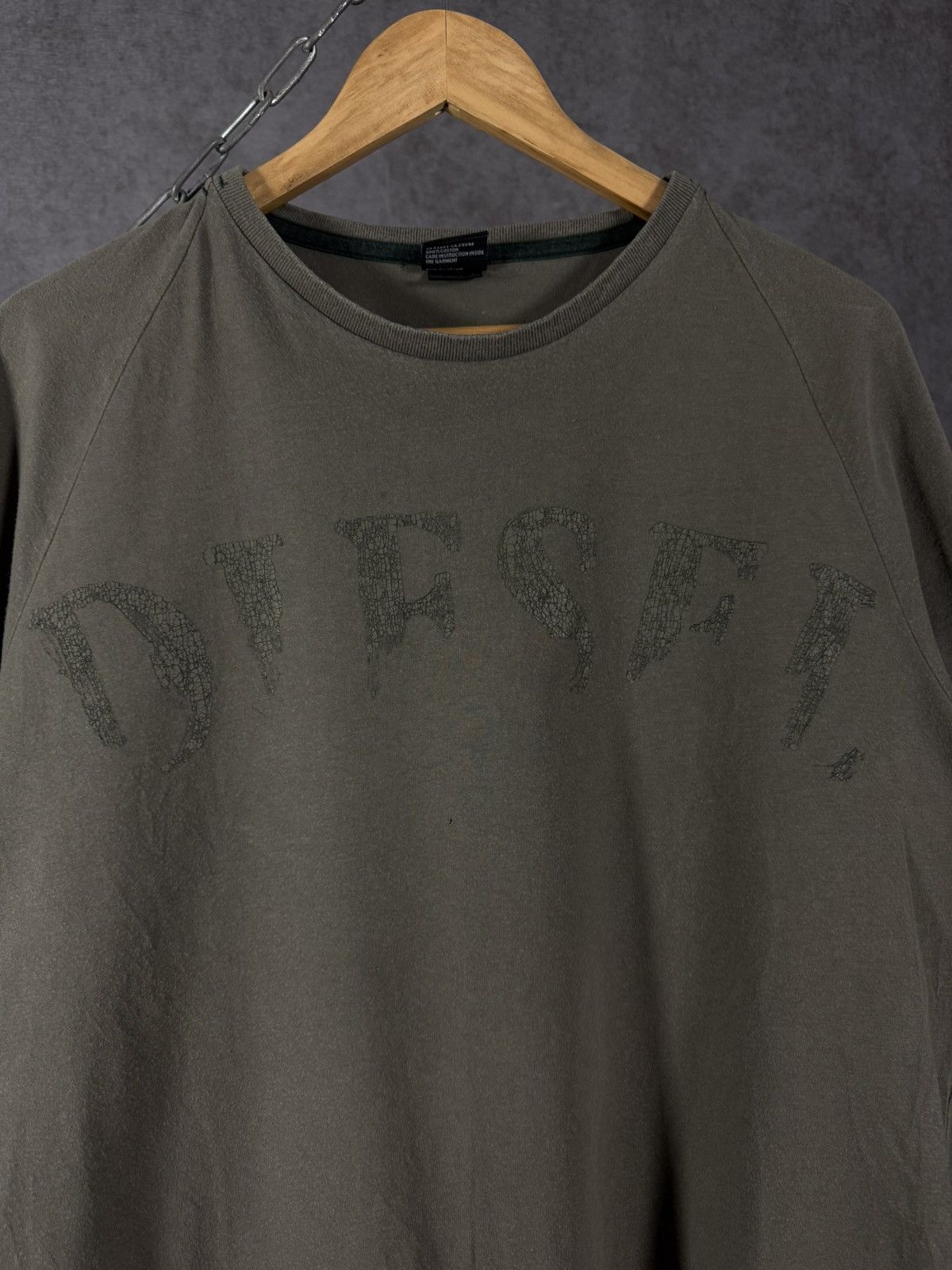 Diesel Diesel vintage designer center logo tee Size US L / EU 52-54 / 3 - 3 Thumbnail