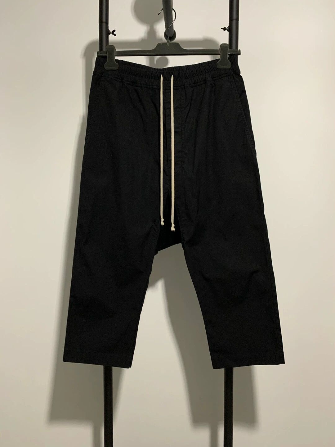 Rick Owens Rick Owens RO 50 7/8/9-Cropped Hard Cotton 9+/10 Size US 42 / EU 58 - 1 Thumbnail
