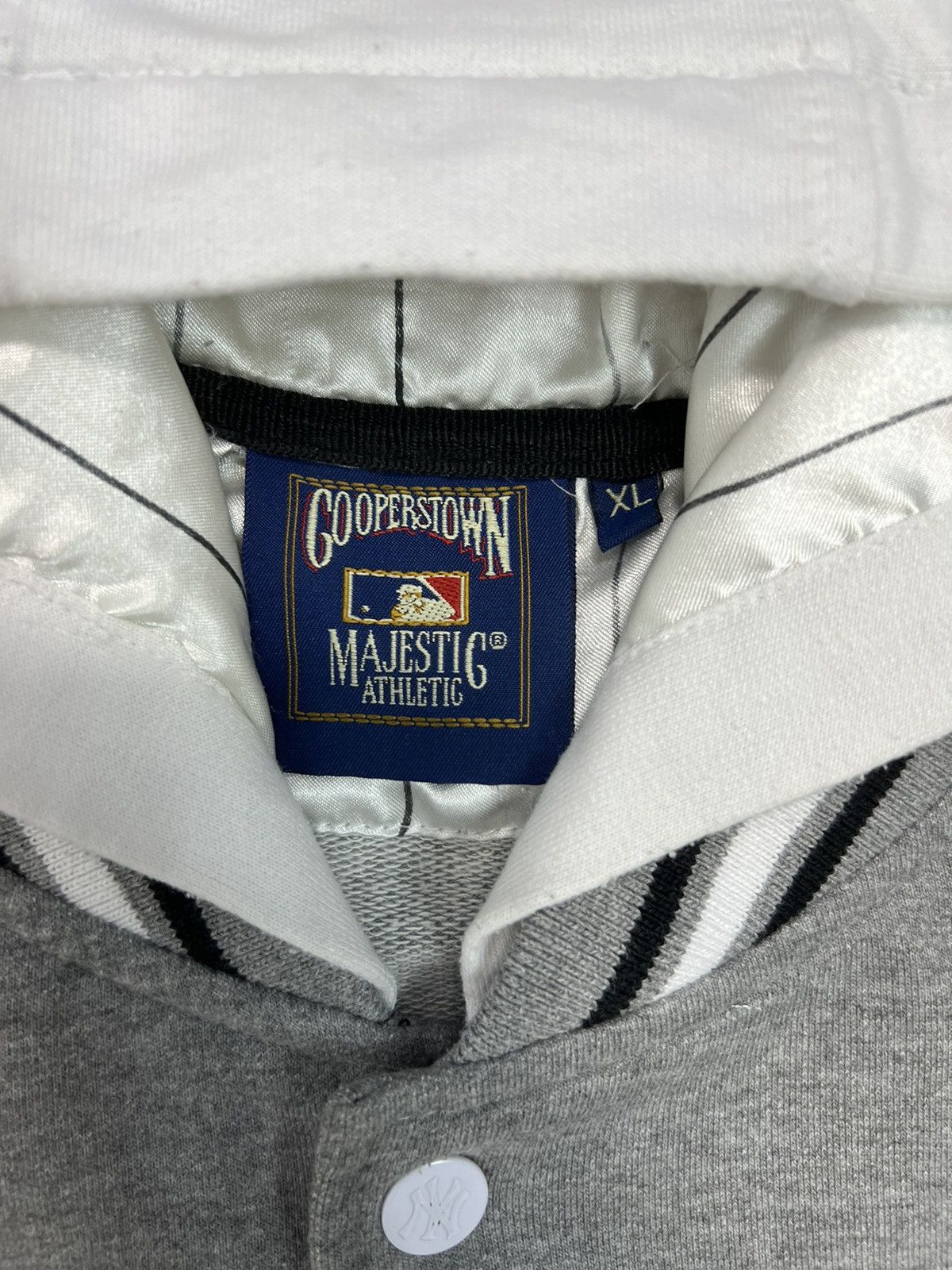 MLB × Majestic × New York Yankees Hoodie Majestic Athletic New York Yankees MLB Vintage Size US XL / EU 56 / 4 - 5 Thumbnail