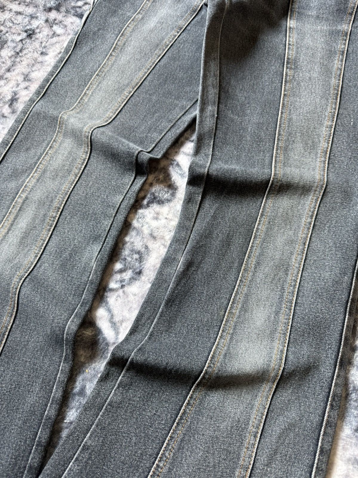 If Six Was Nine Full Heart Japan Tribal Paneled Faded Wash Flared Jeans Size US 27 - 5 Thumbnail