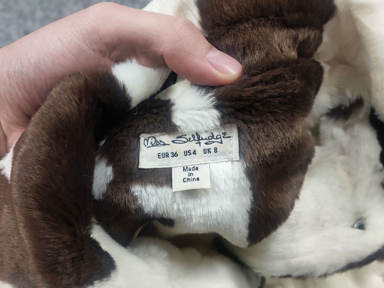 If Six Was Nine Vintage spotted cow if six was nine style fur Jacket Y2K Size S / US 4 / IT 40 - 12 Thumbnail
