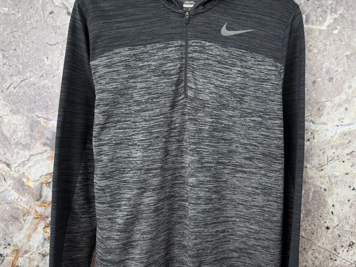 Nike Men’s Nike Pro Training 1/4 Zip Hooded Pullover Size XL Size US XL / EU 56 / 4 - 3 Thumbnail