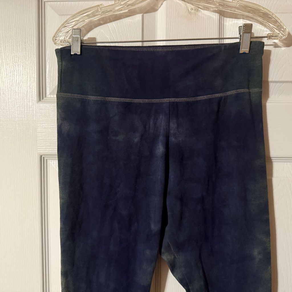 Target Basics Target Wild Fable High-Rise Tie-Dye Leggings - Size M Size 26" / US 2 / IT 38 - 2 Thumbnail