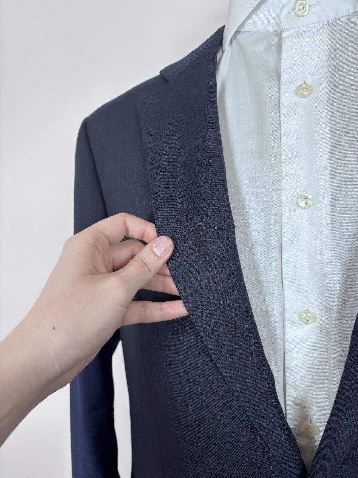 Armani Collezioni Armani Collezioni Men’s 2-Piece Navy Blue Wool Suit Size 40R - 5 Thumbnail