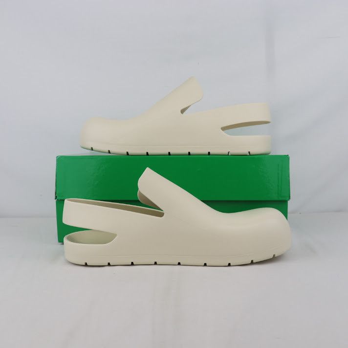 Bottega Veneta o1rshd1 Matt Rubber Puddle Sandal in Fondant Size US 11 / EU 44 - 1 Thumbnail