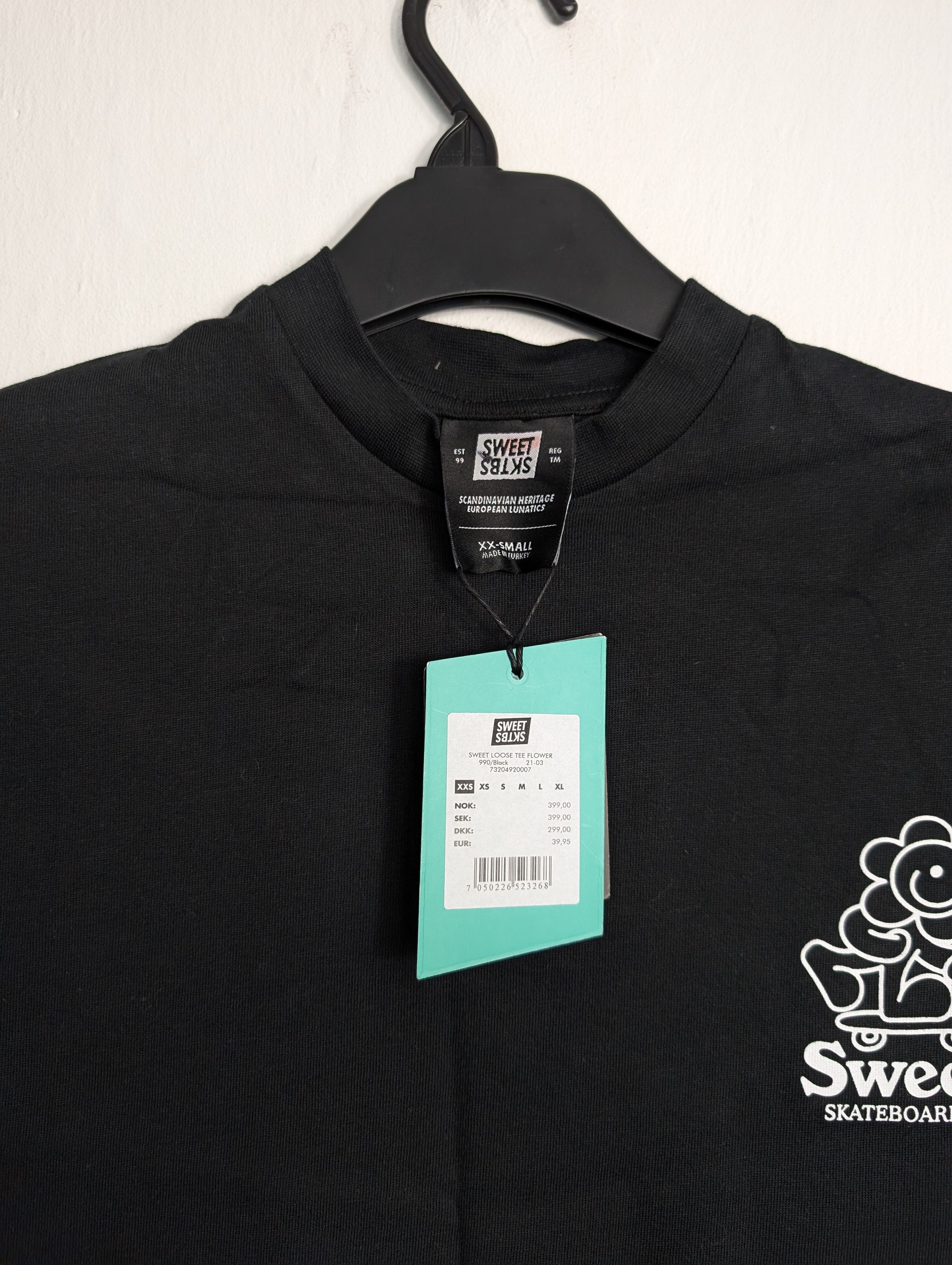 Other SWEET SKTBS Loose Flower Graphic T-Shirt Skate Y2K Size US XS / EU 42 / 0 - 4 Thumbnail