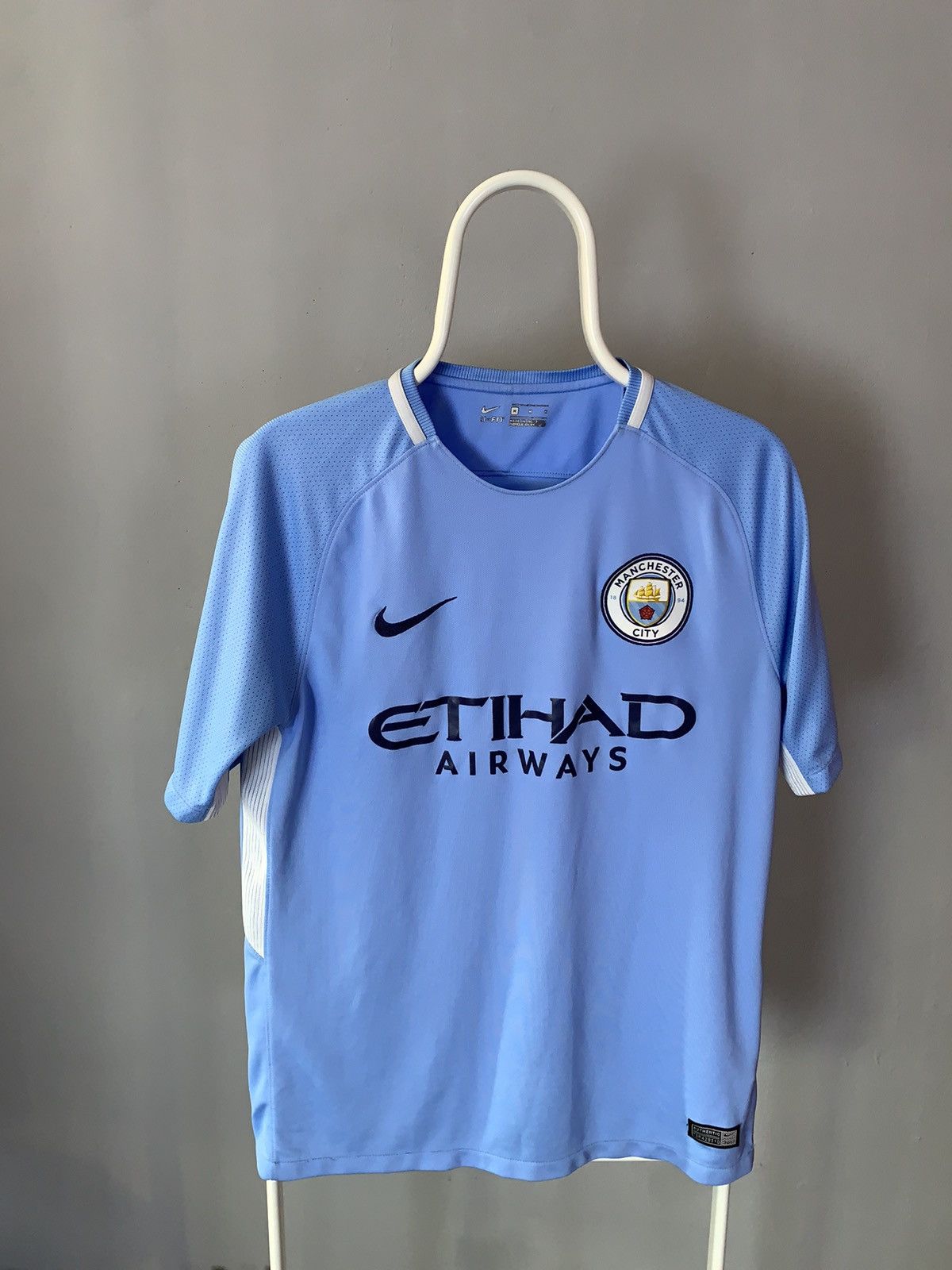 Nike Manchester City 2017/18 Nike Home Soccer Jersey Size-M Size US M / EU 48-50 / 2 - 1 Thumbnail