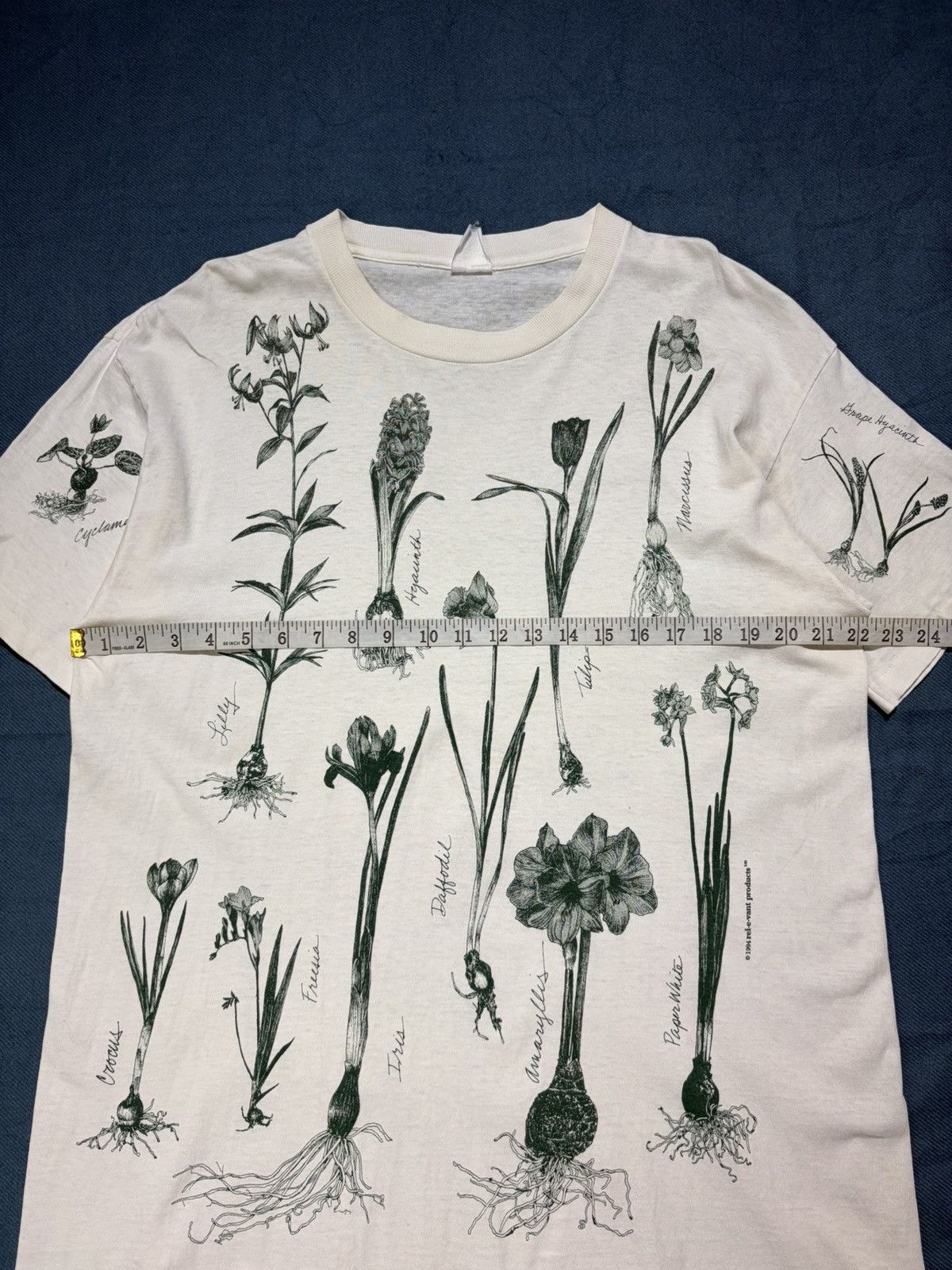 Vintage Vintage 90s Gardener All Over Print 1994 Plant Lover T Shirt Size US L / EU 52-54 / 3 - 8 Thumbnail